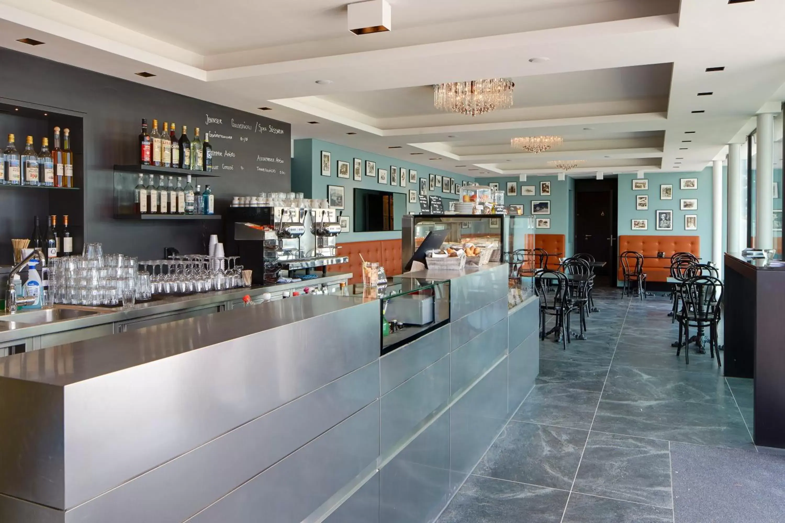 Lounge or bar, Restaurant/Places to Eat in Campus Hotel Hertenstein