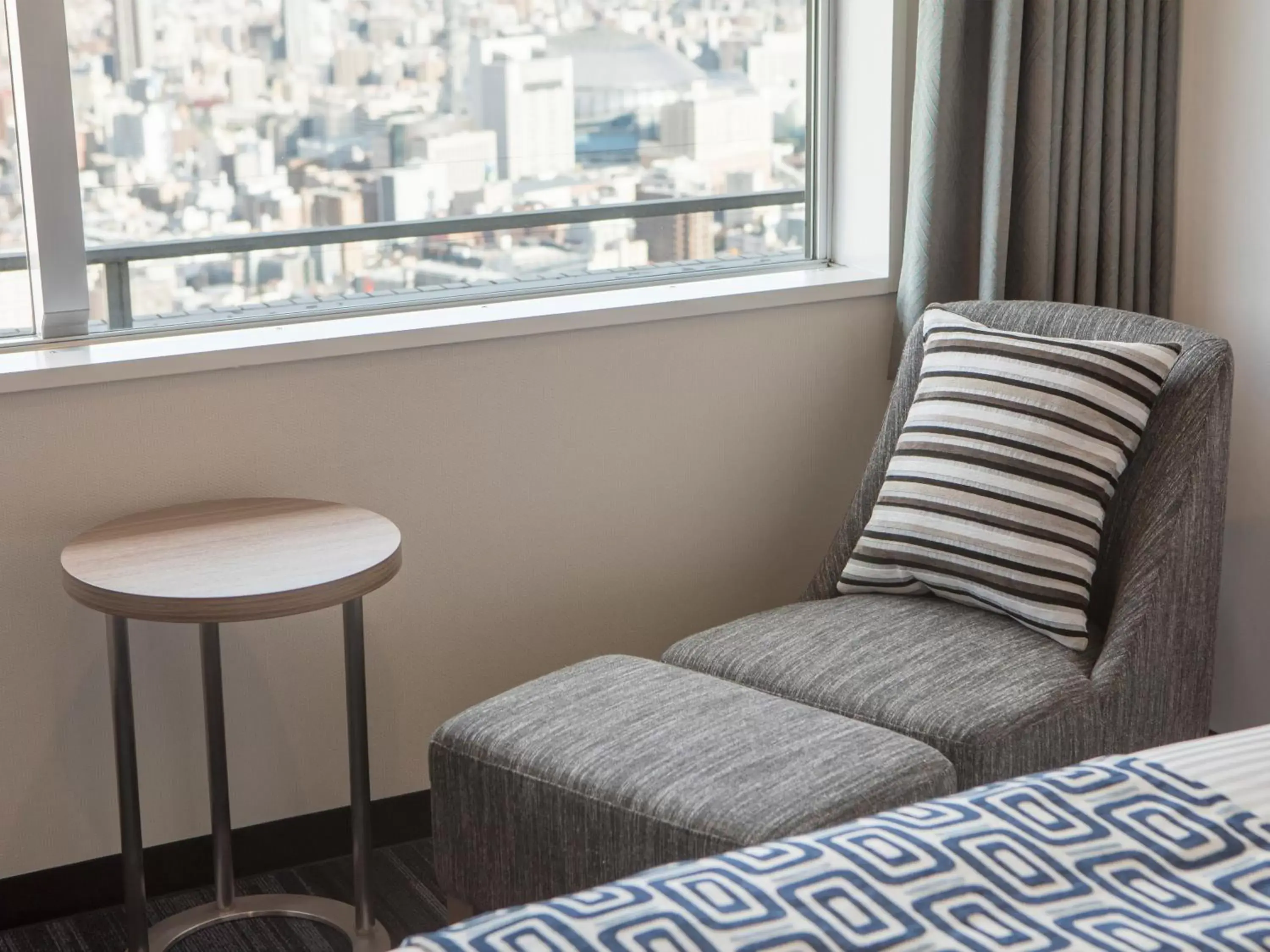 Photo of the whole room, Seating Area in Art Hotel Osaka Bay Tower