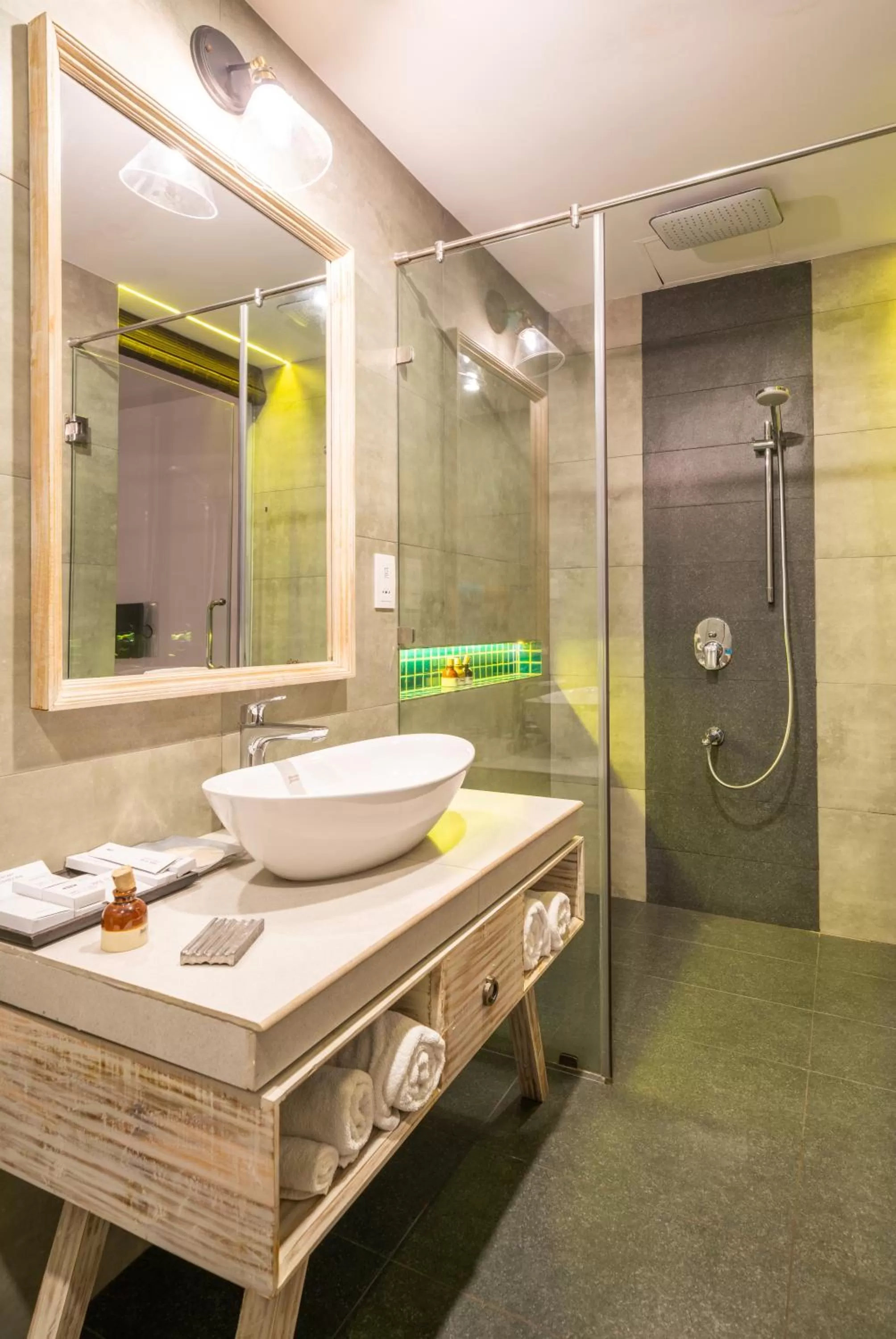 Bathroom in Triple O Six