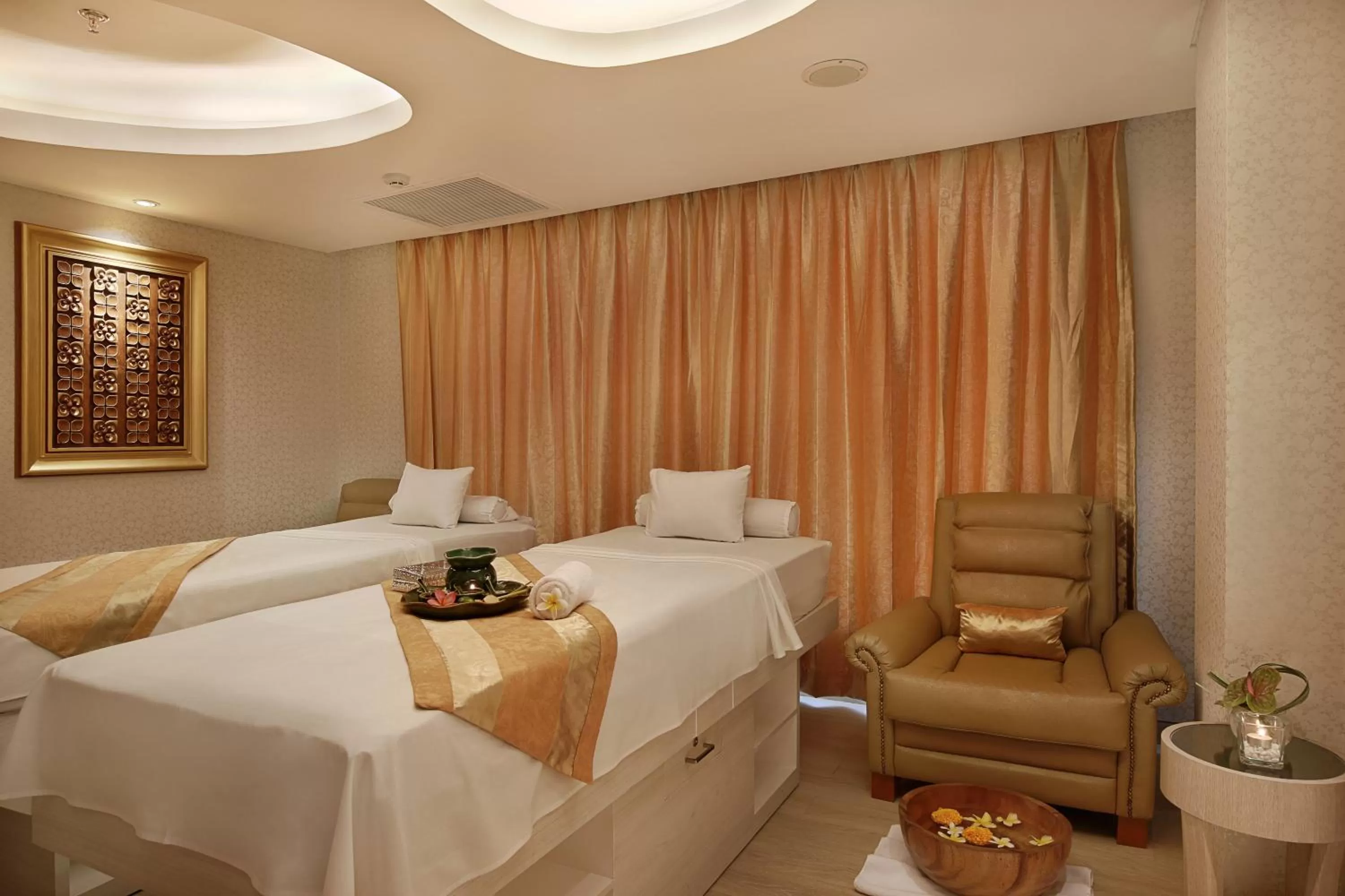 Massage, Bed in SenS Hotel and Spa