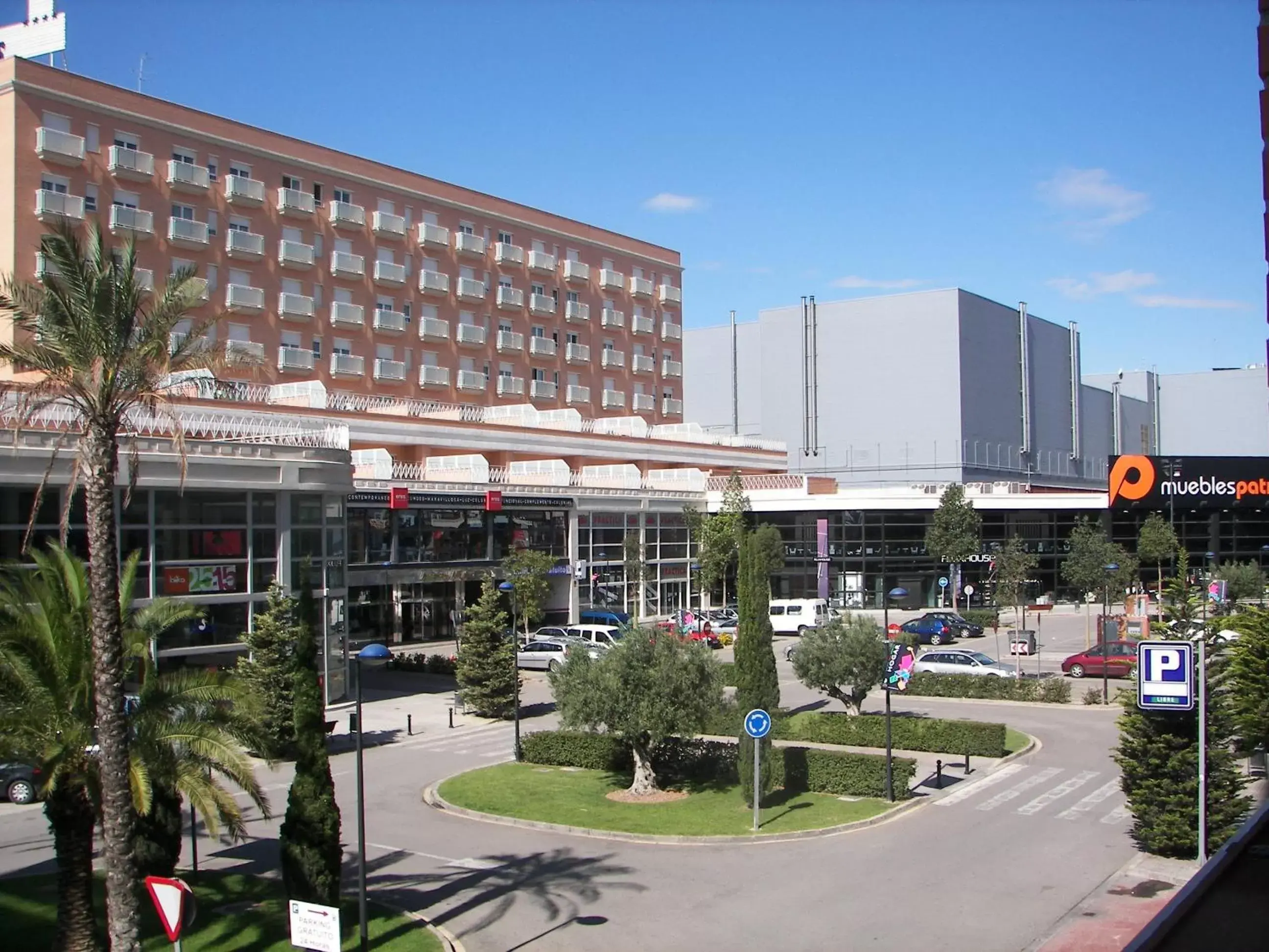 Street view, Patio/Outdoor Area in Aparthotel Albufera