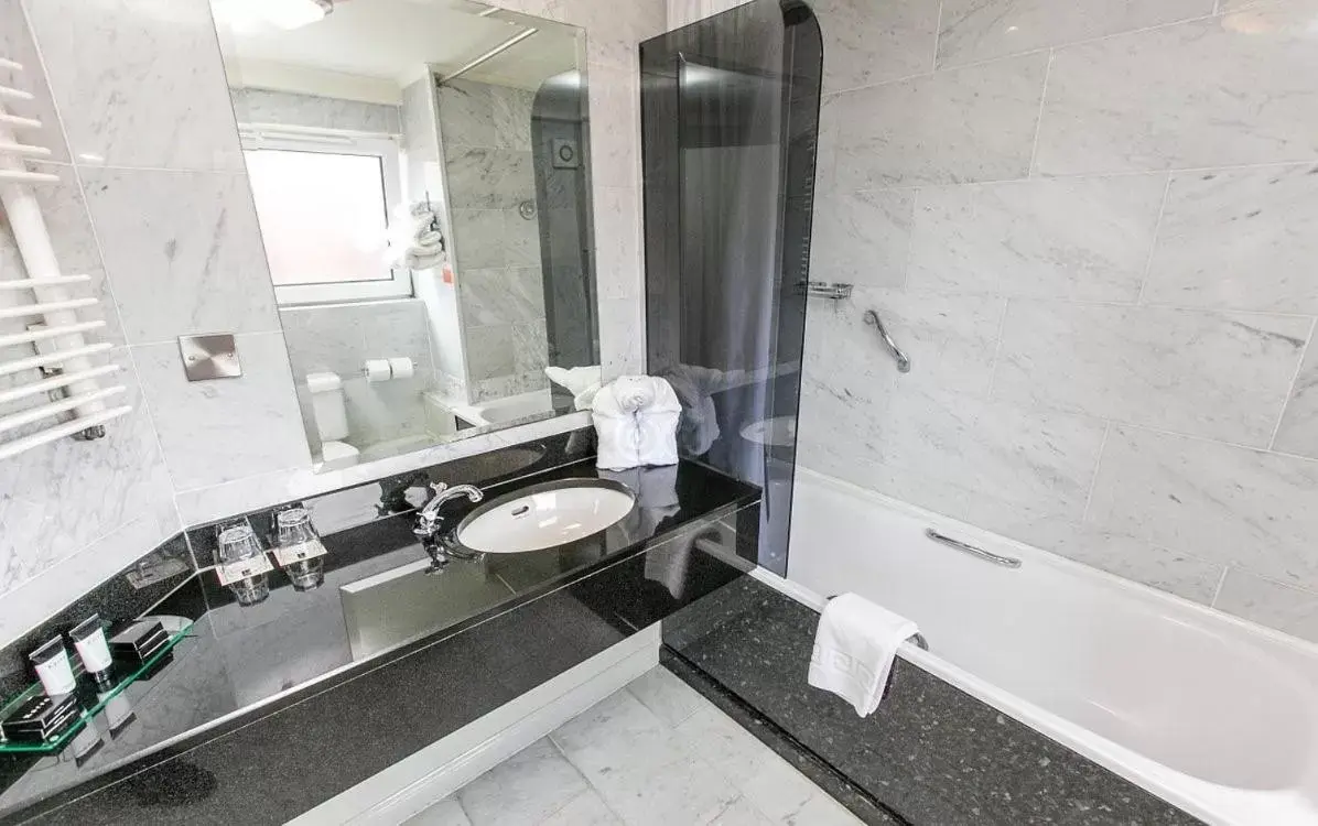 Bathroom in Benedicts Hotel