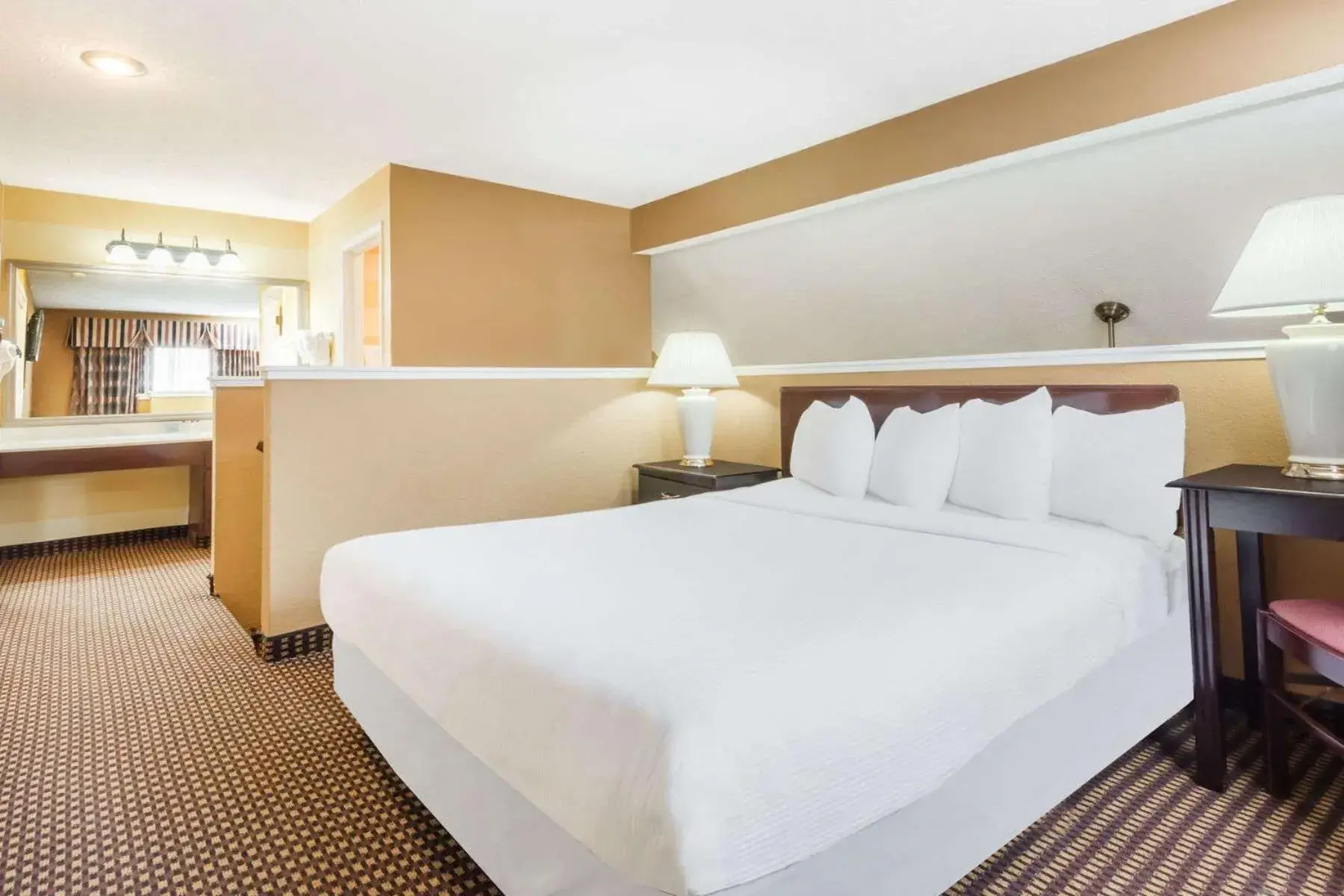 King Studio Suite - Mobility Access/Non-Smoking in Hawthorn Extended Stay by Wyndham Columbus King Studio Suite - Mobility Access/Non-Smoking in Hawthorn Extended Stay by Wyndham Columbus