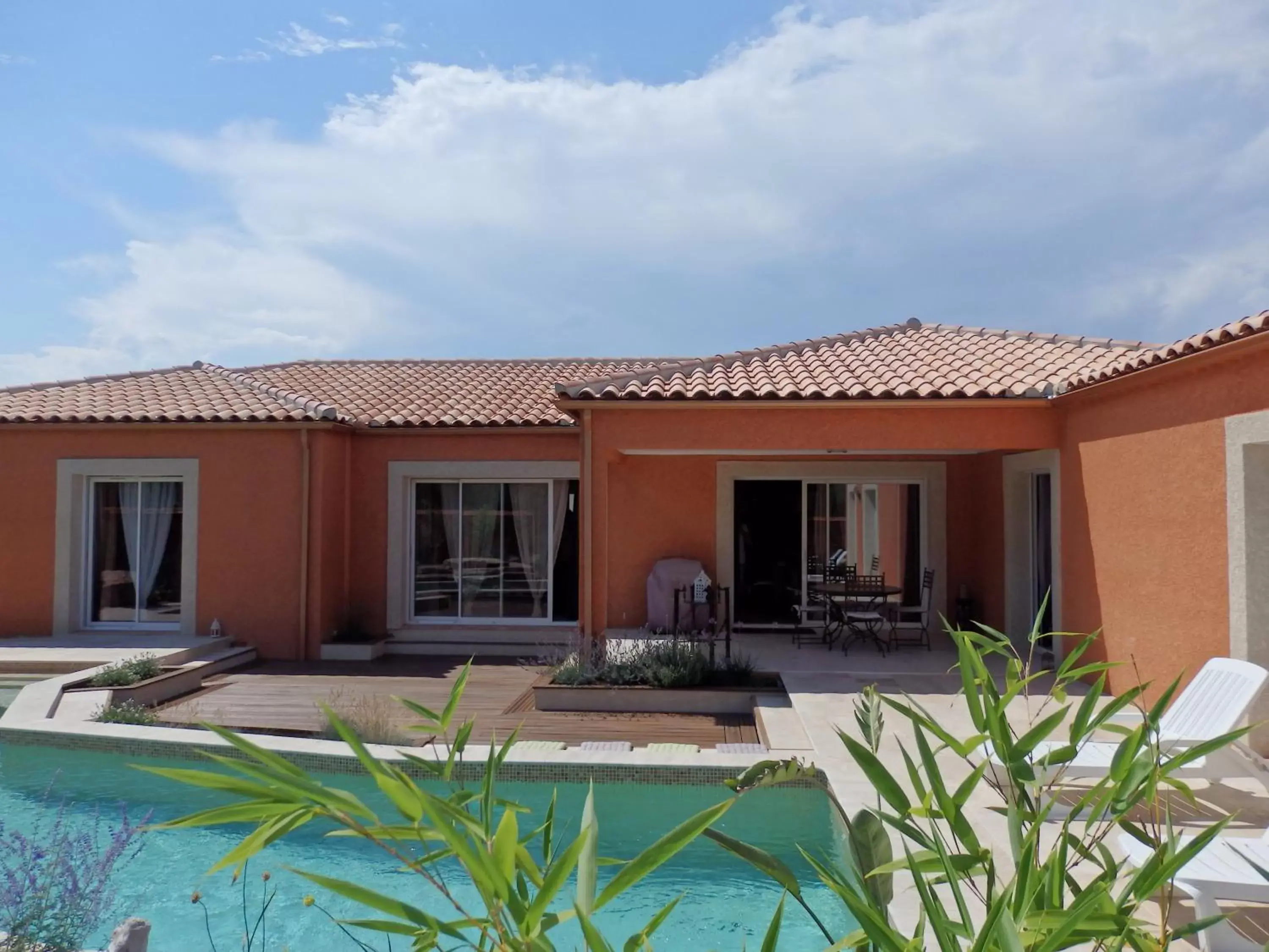 Property Building in Villa SOREDE