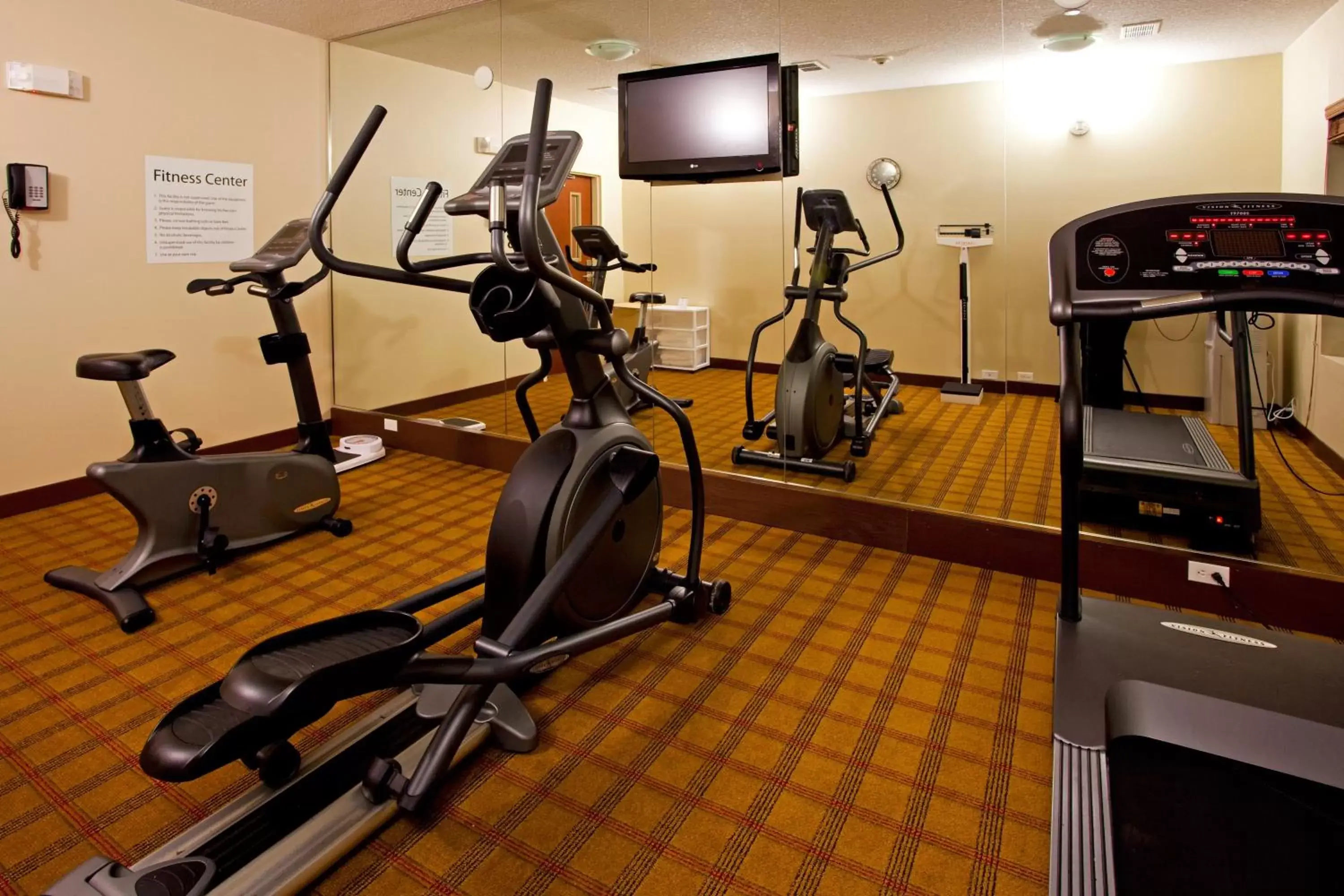 Spa and wellness centre/facilities, Fitness Center/Facilities in Holiday Inn Express Hotel & Suites Jacksonville - Mayport / Beach, an IHG Hotel