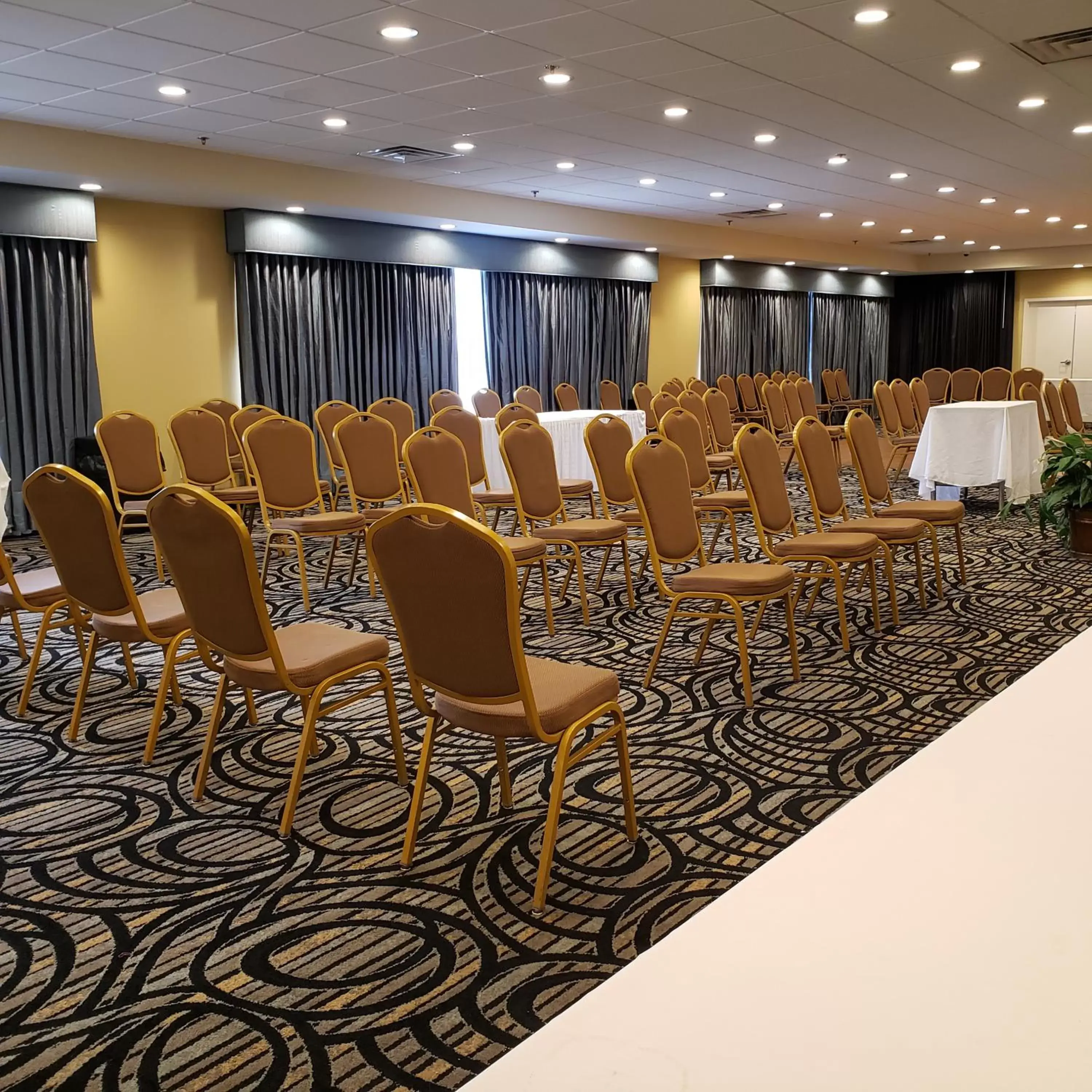 Meeting/conference room in Red Roof Inn Atlanta Airport NE Conley