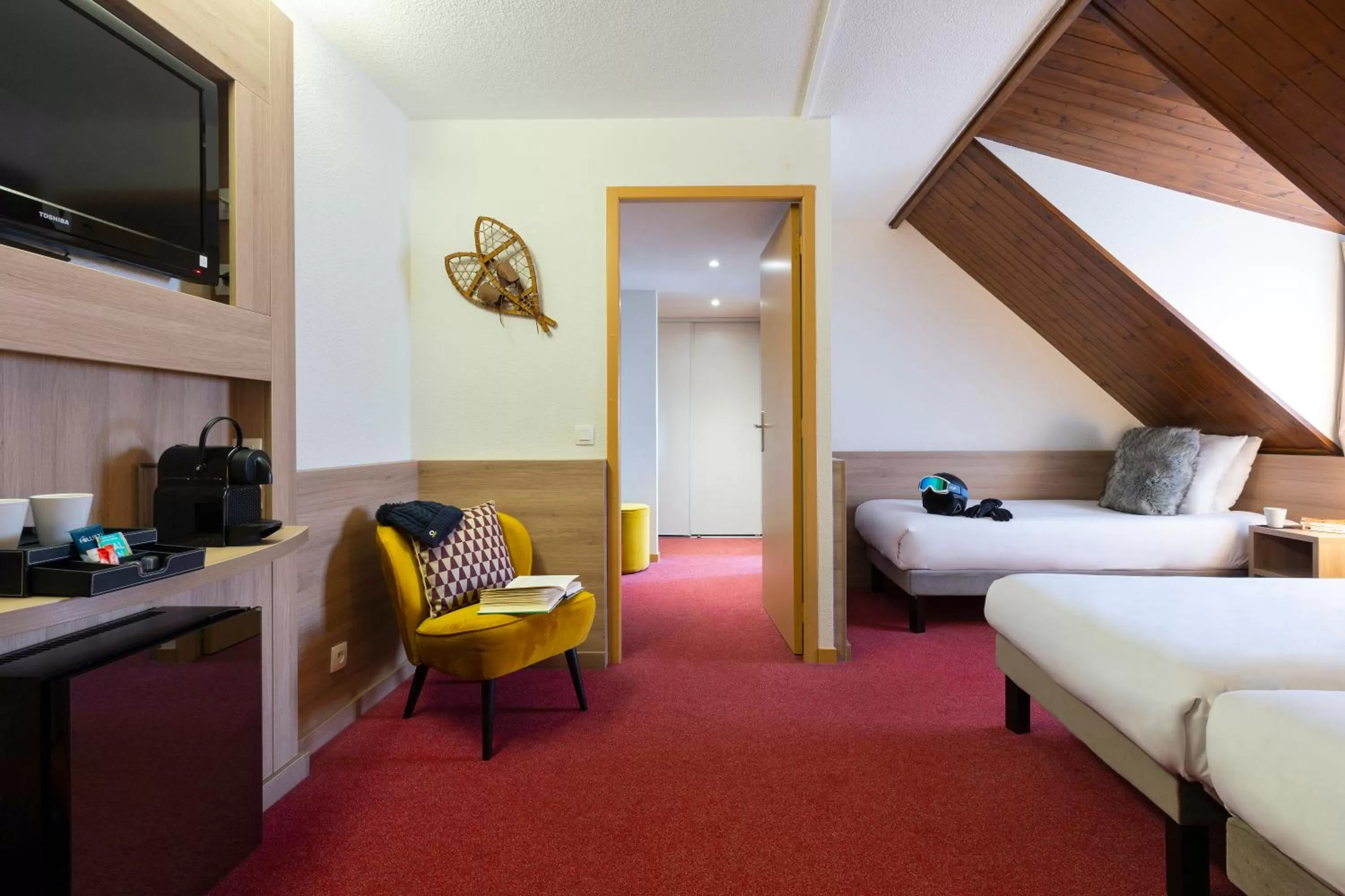 Bedroom, Bed in SOWELL HOTELS Mont Blanc et SPA