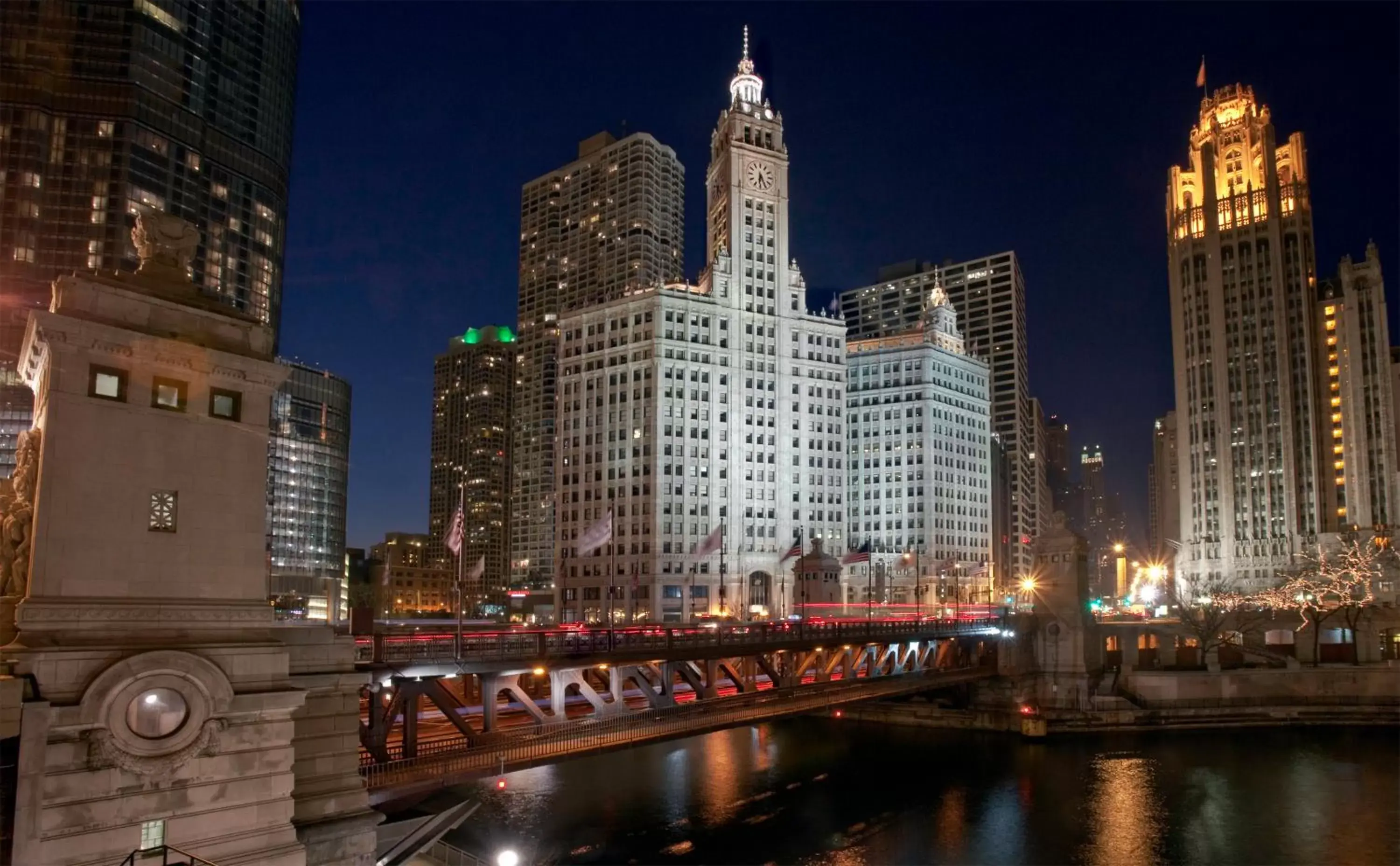 Nearby landmark in Kinzie Hotel