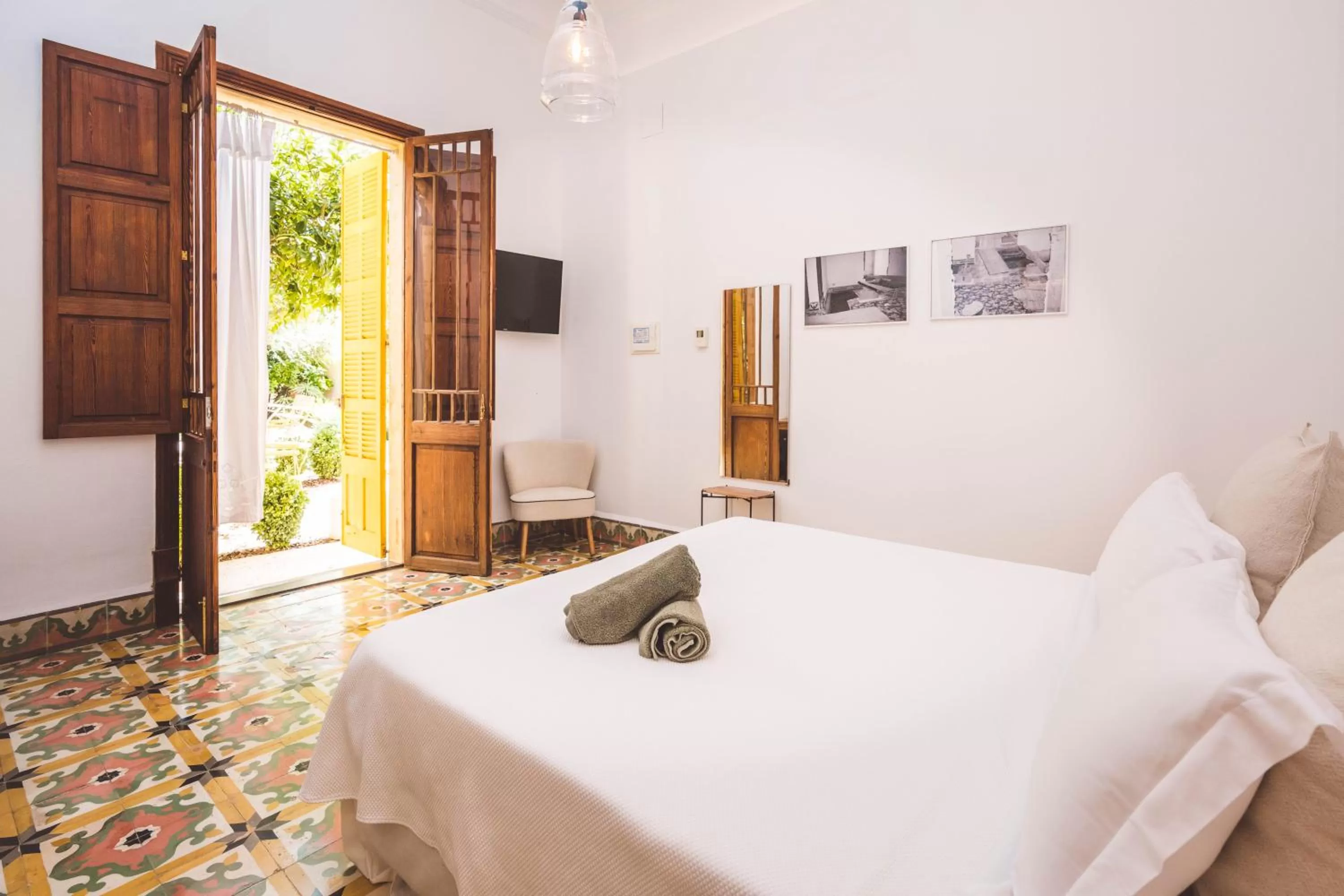 Garden view, Bed in Hotel Boutique Can Pocovi