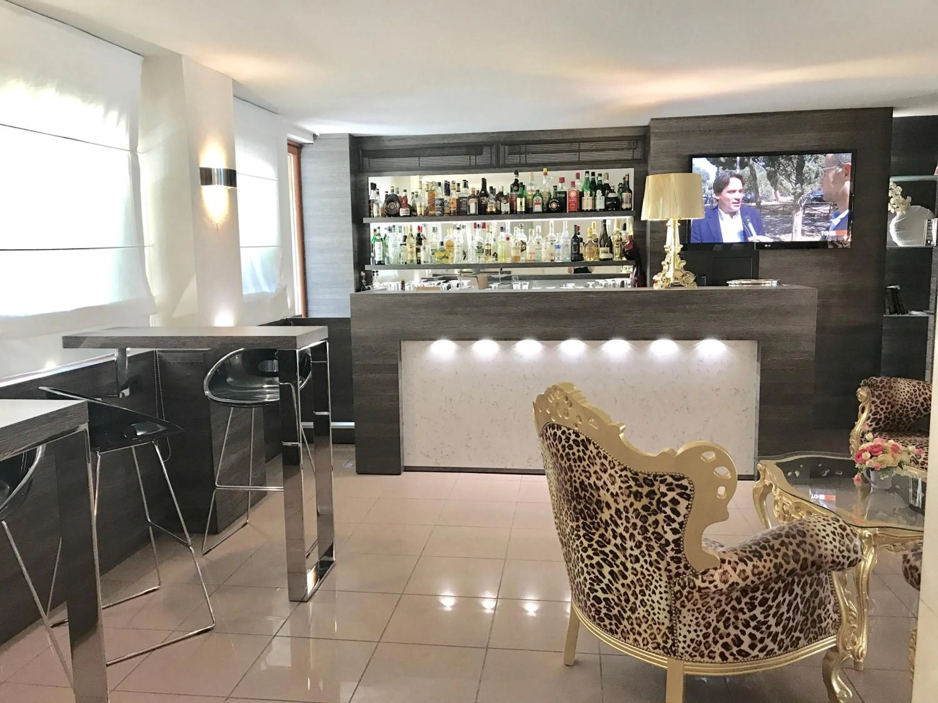 Lounge or bar in Canova Hotel