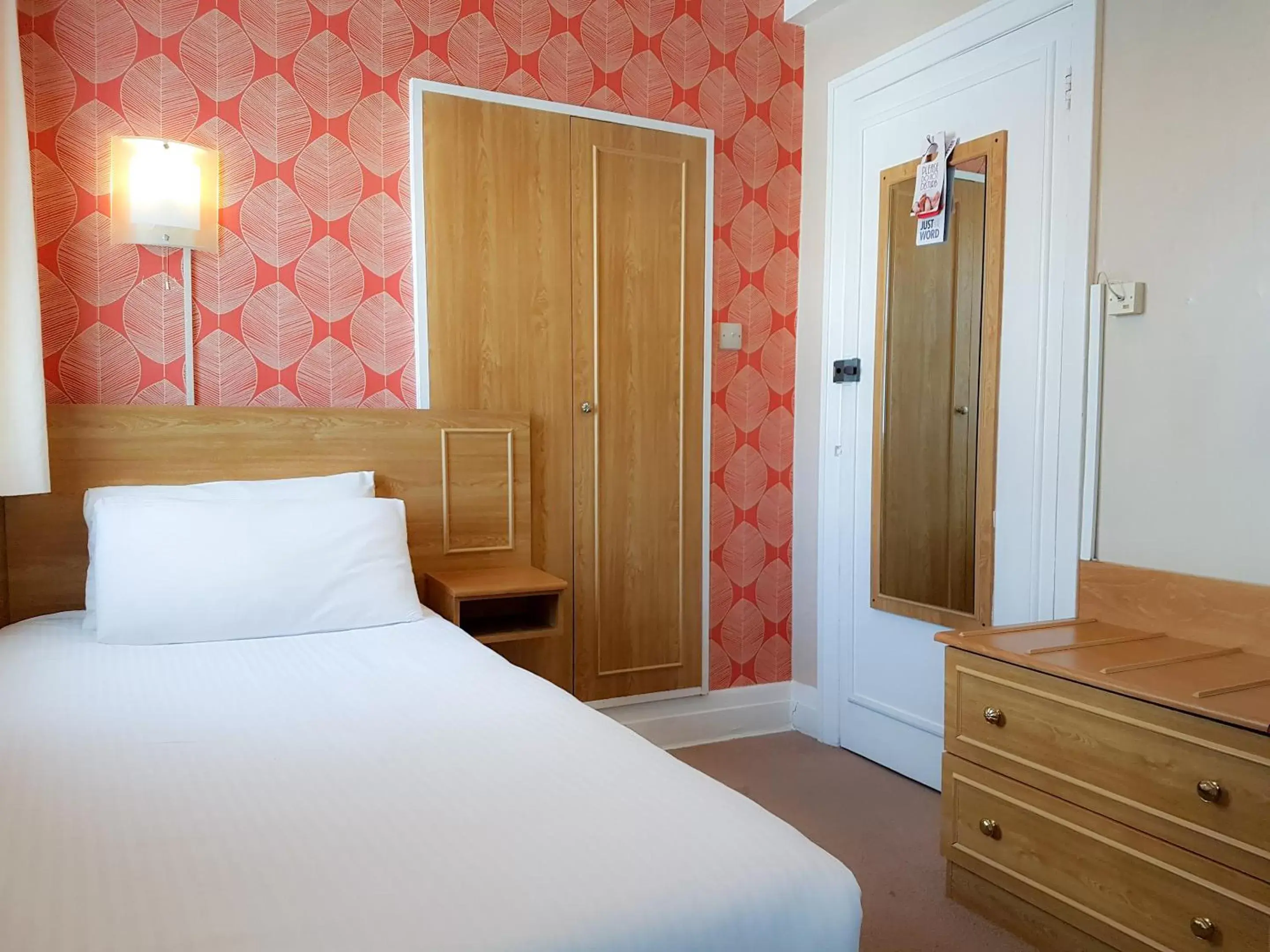 Standard Single Room in Ocean Beach Hotel & Spa - OCEANA COLLECTION
