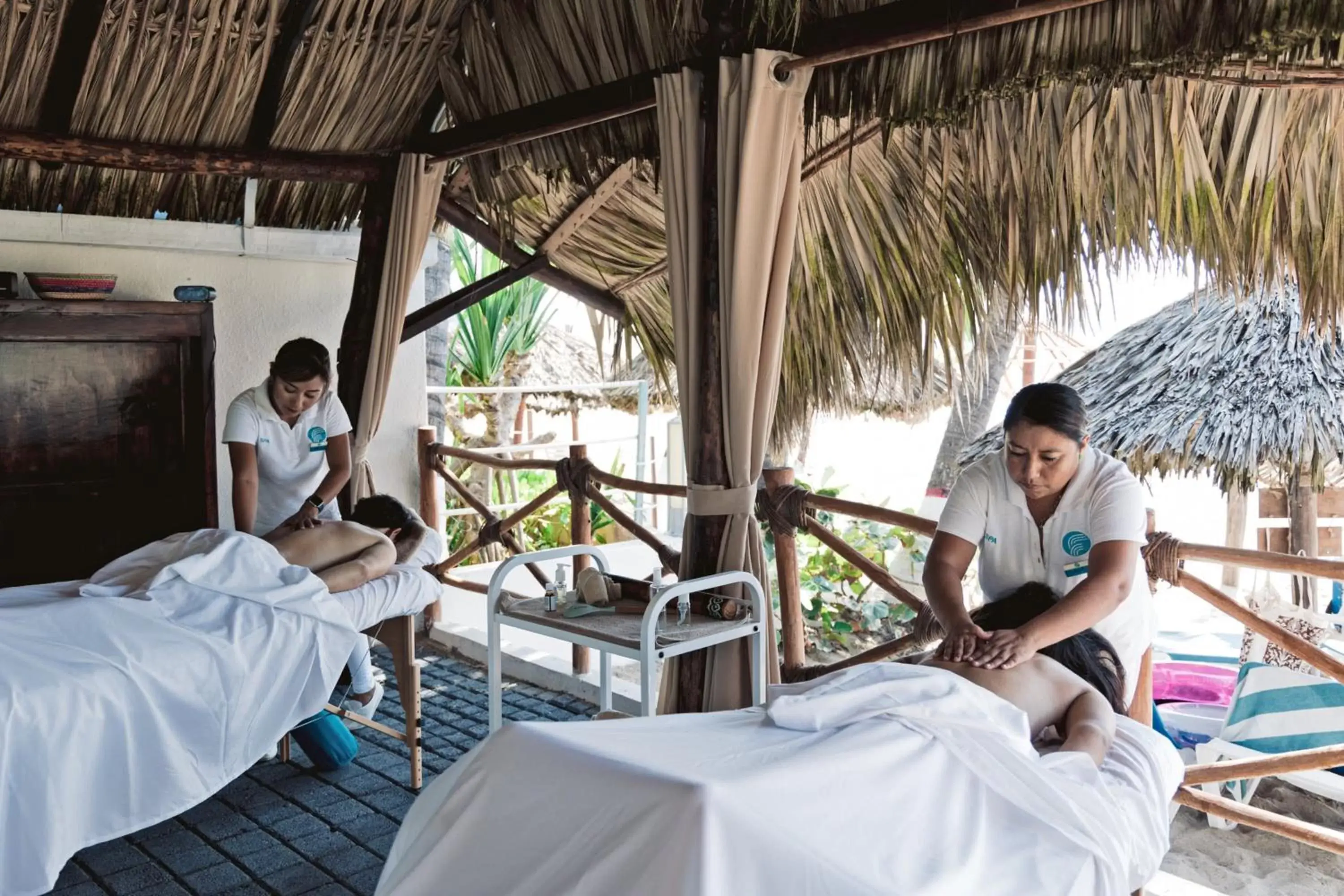 Massage, Guests in Fontan Ixtapa