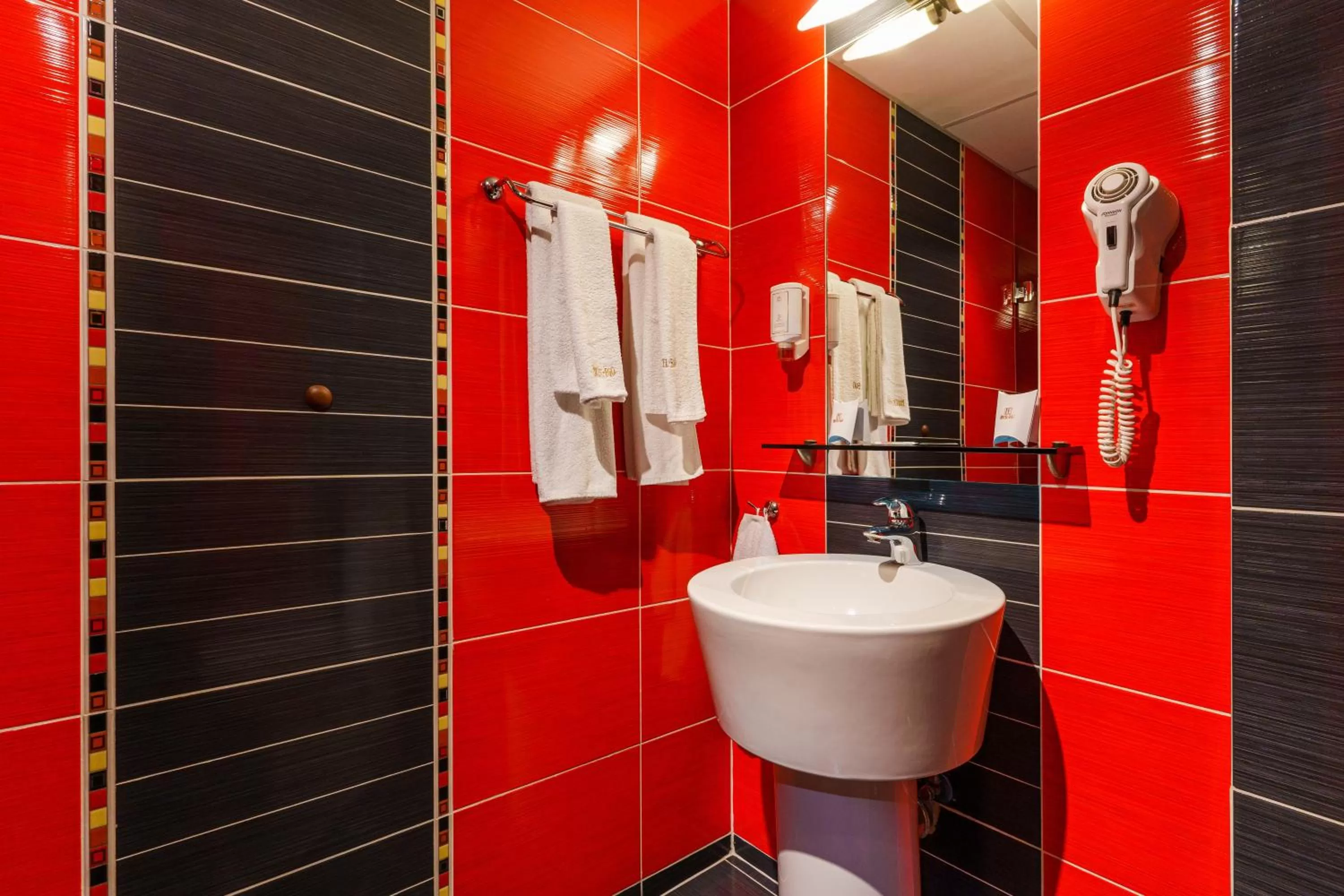 Bathroom in Hotel Ego - Free Parking - Top Central Location