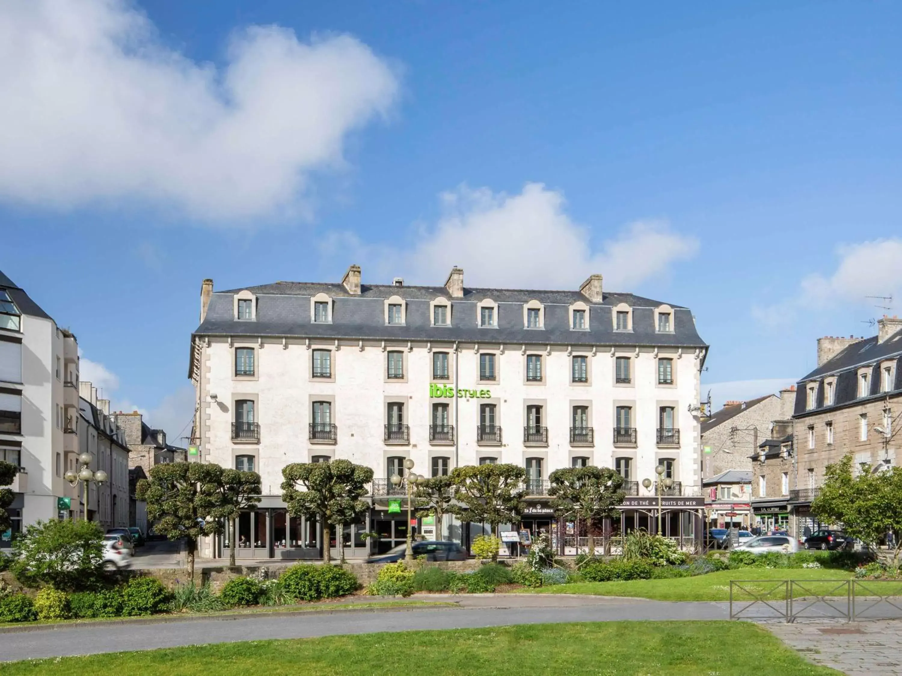 Property Building in ibis Styles Dinan Centre Ville