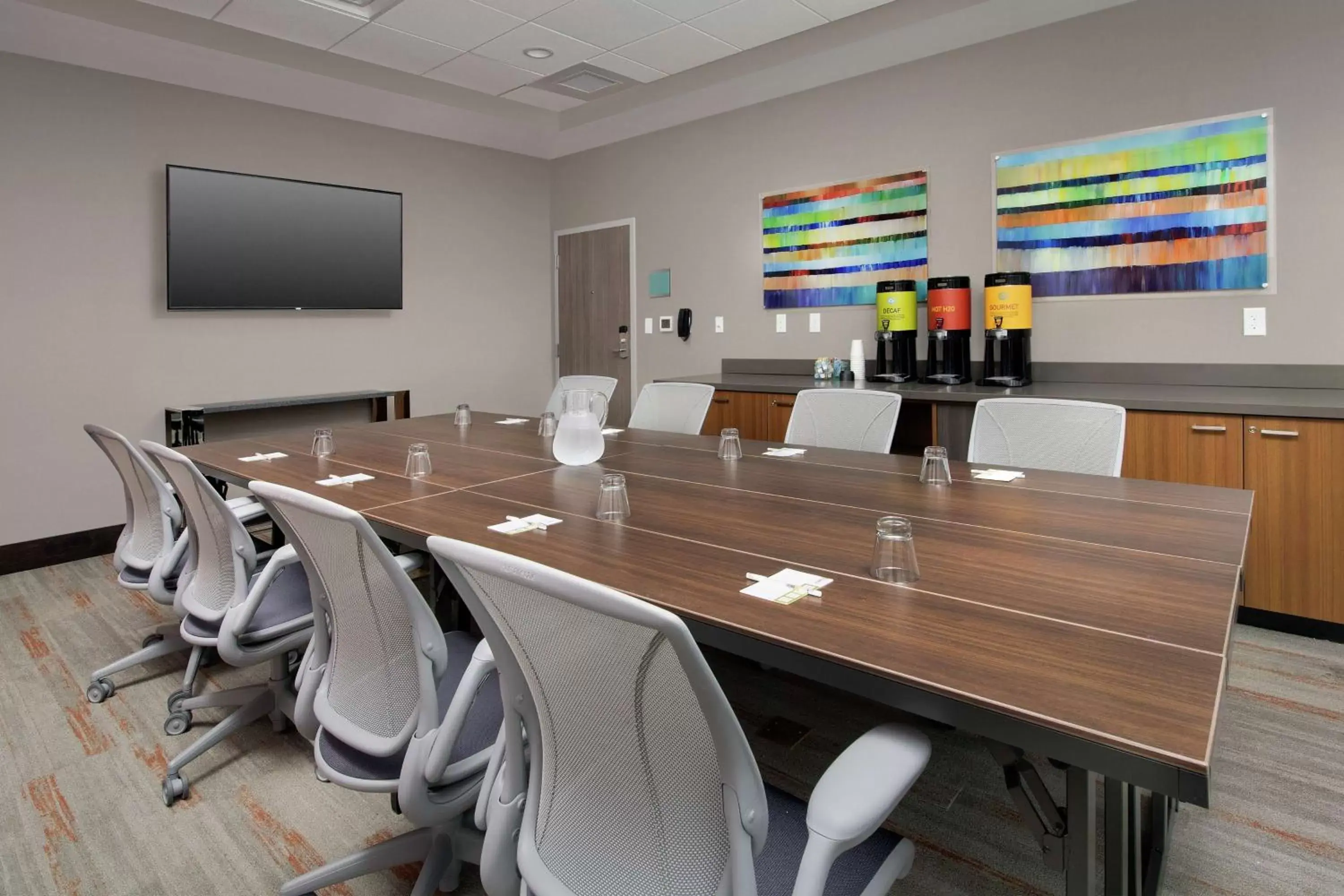 Meeting/conference room in Home2 Suites By Hilton Charlottesville Downtown