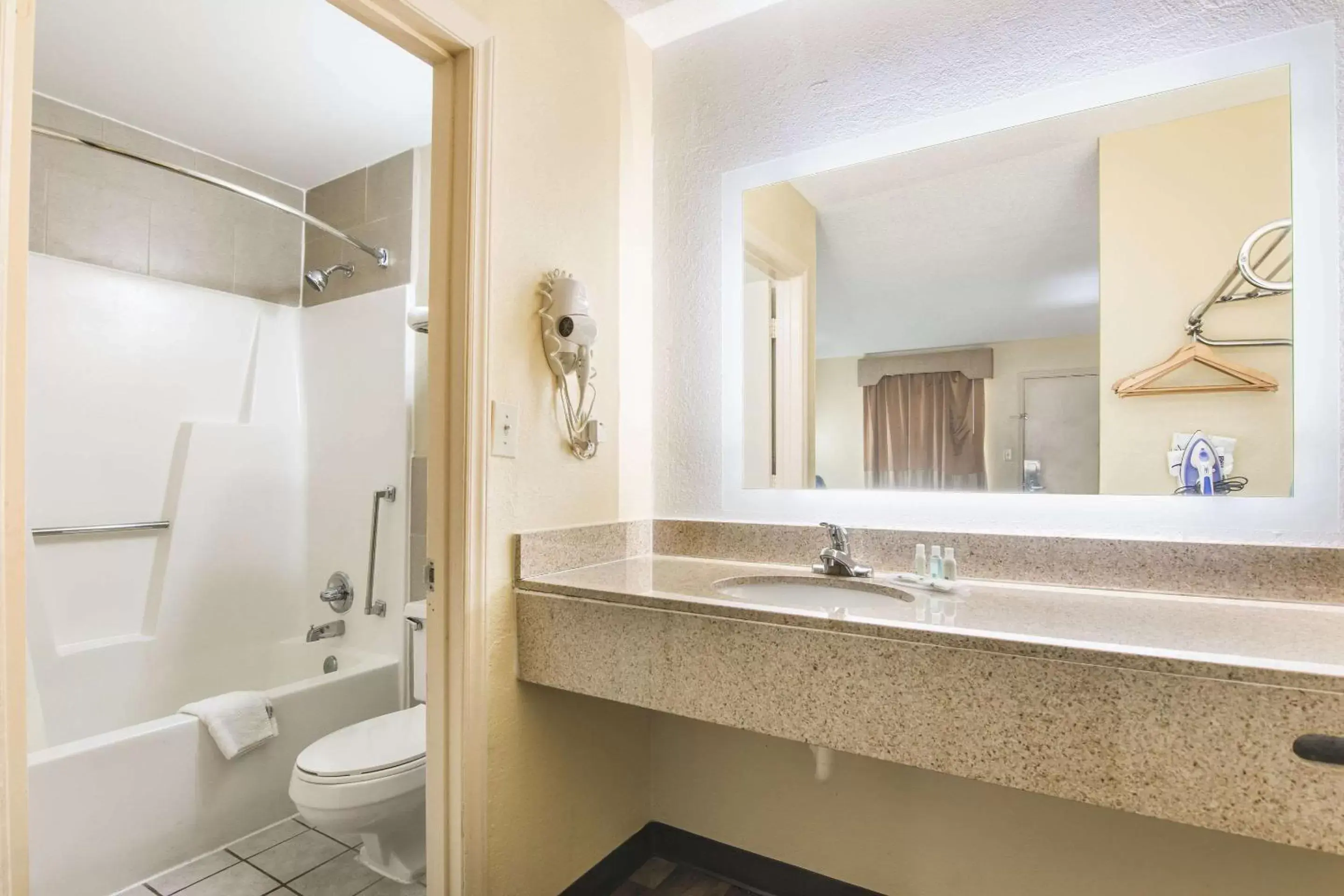 Bathroom in Quality Inn - Kings Mountain