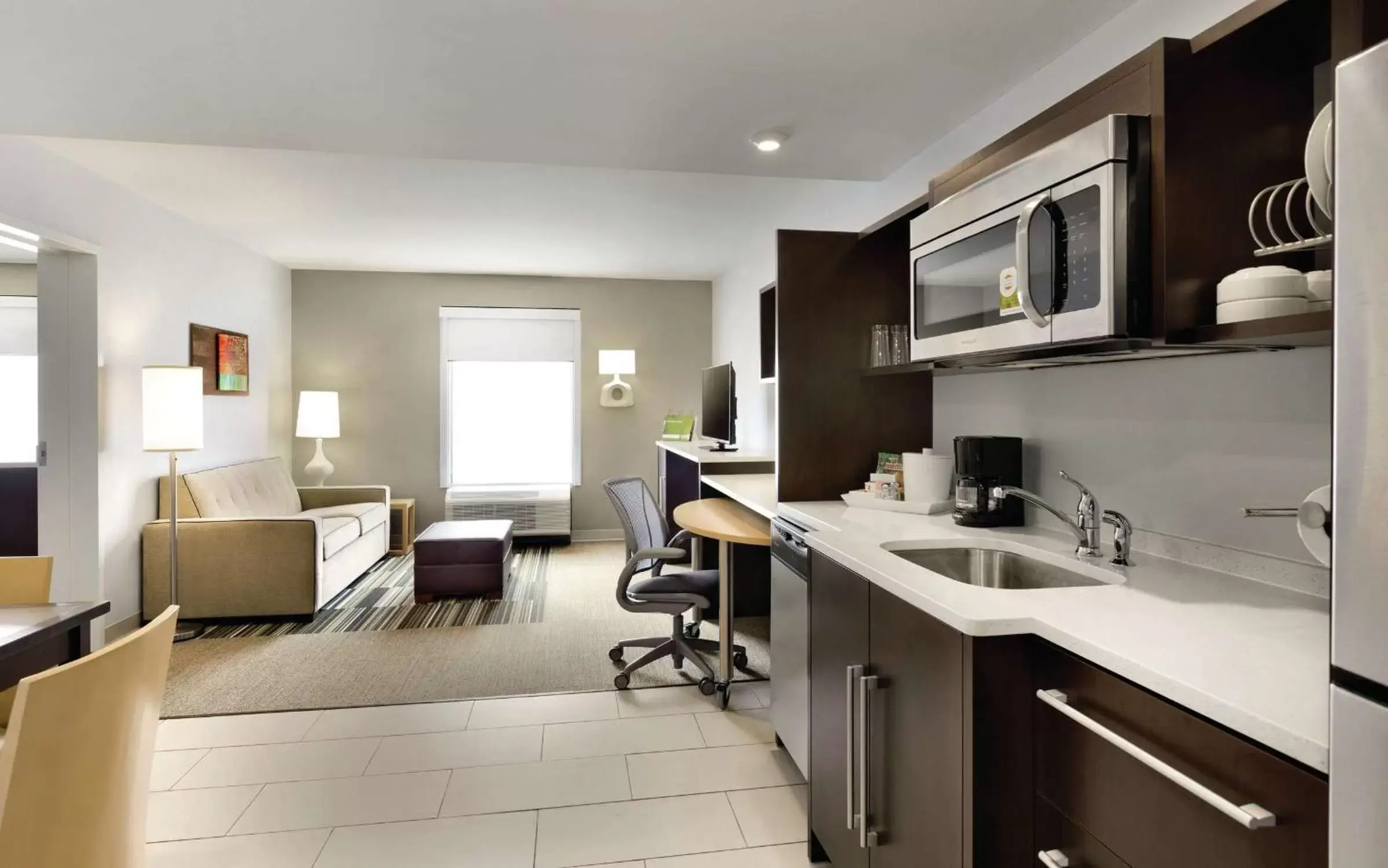 Bedroom, Kitchen/Kitchenette in Home2 Suites By Hilton Macon I-75 North