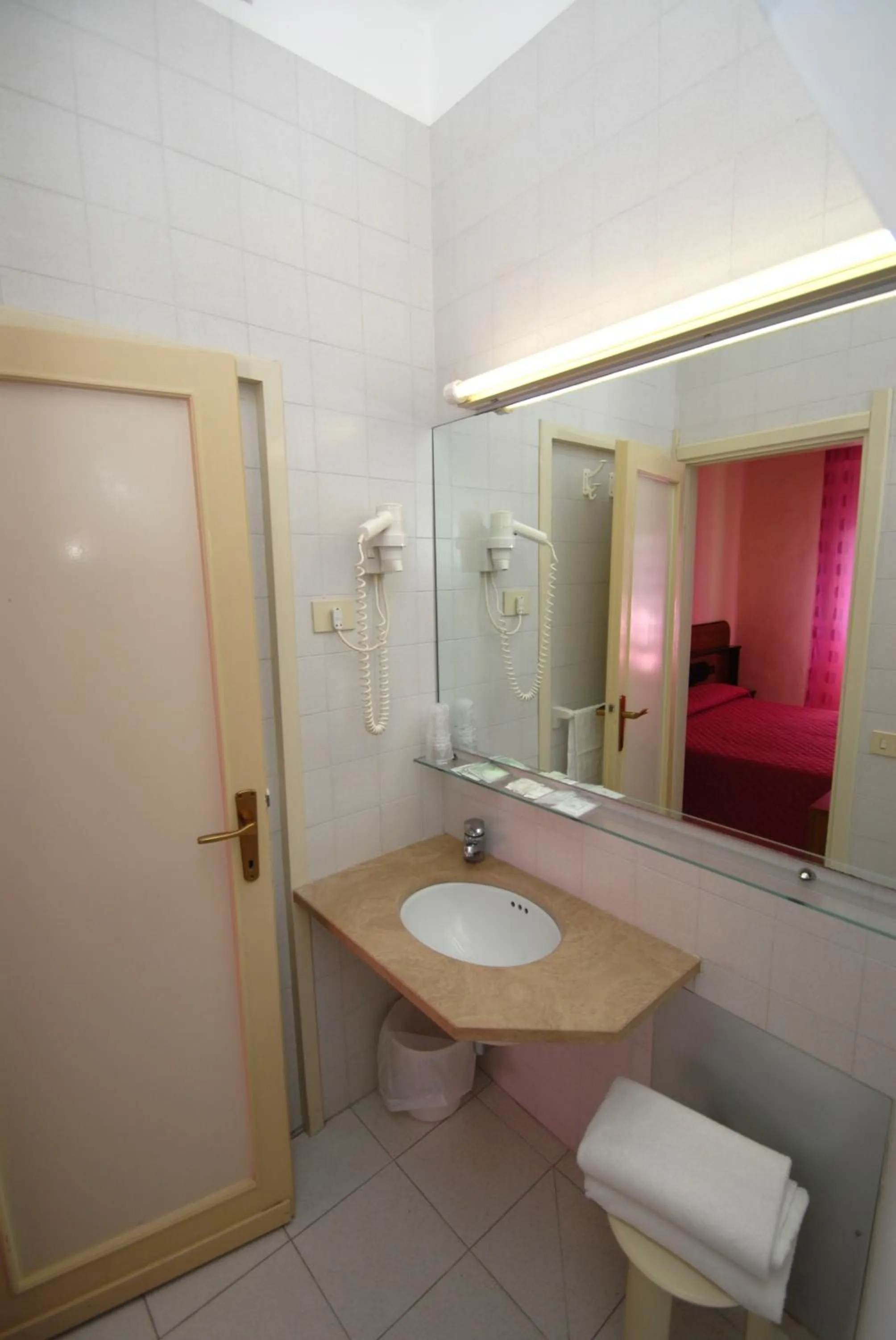 Bathroom in Hotel Baia Del Sorriso