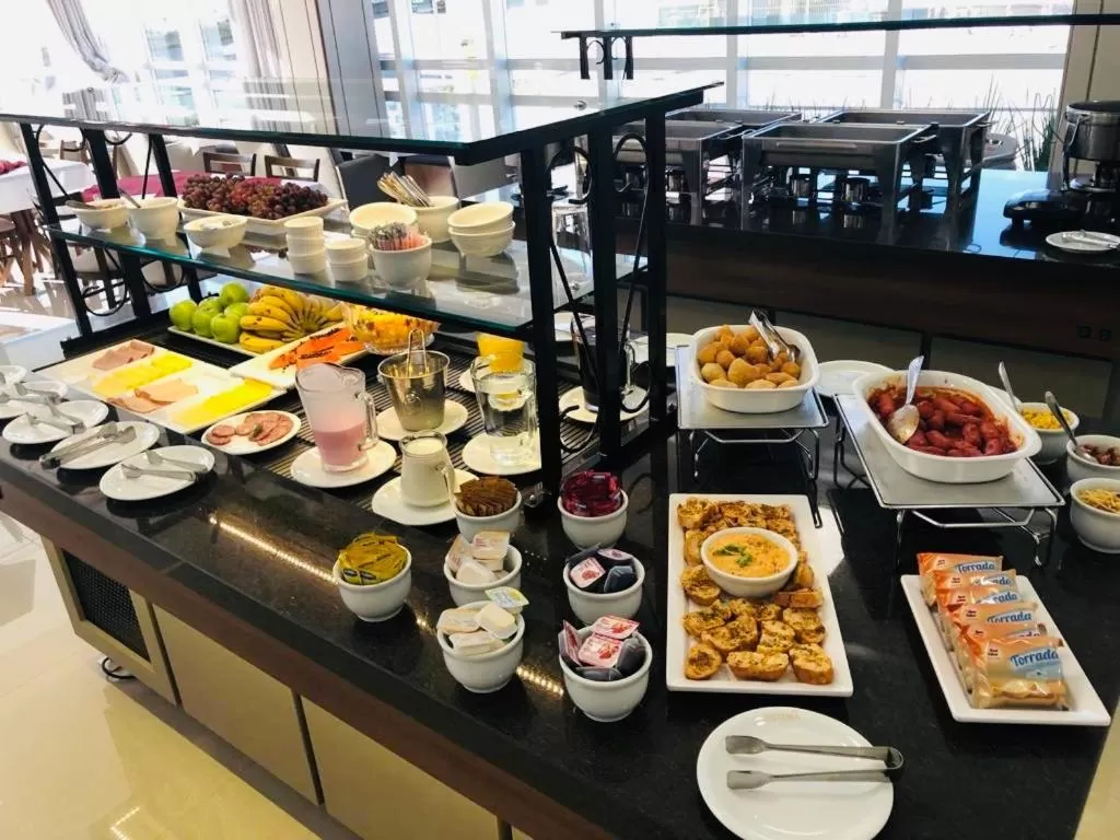 Food in Tri Hotel Executive Indaial