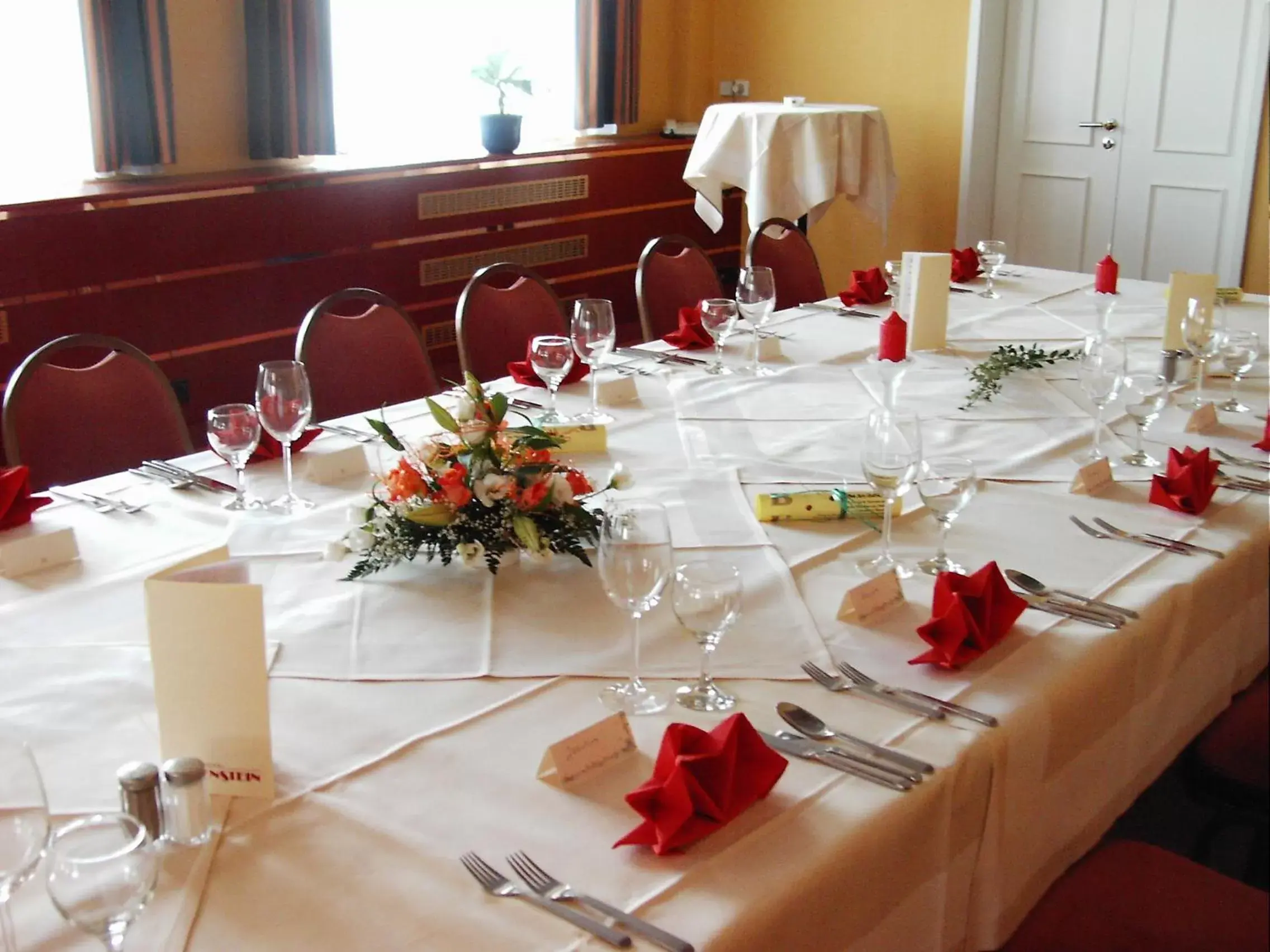 Banquet/Function facilities, Restaurant/Places to Eat in Hotel Falkenstein