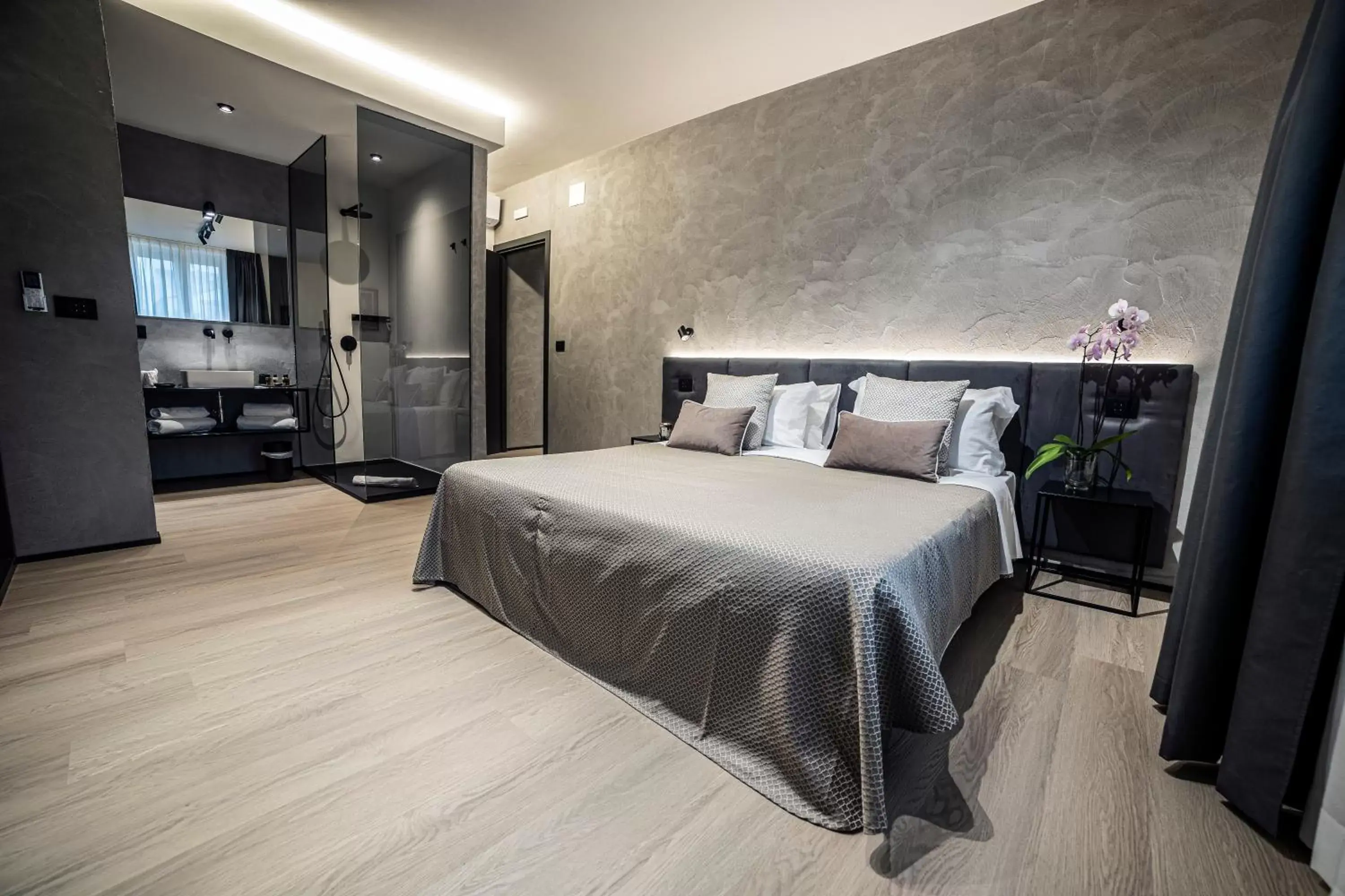 Bathroom, Bed in Corso 84 Luxury Suites