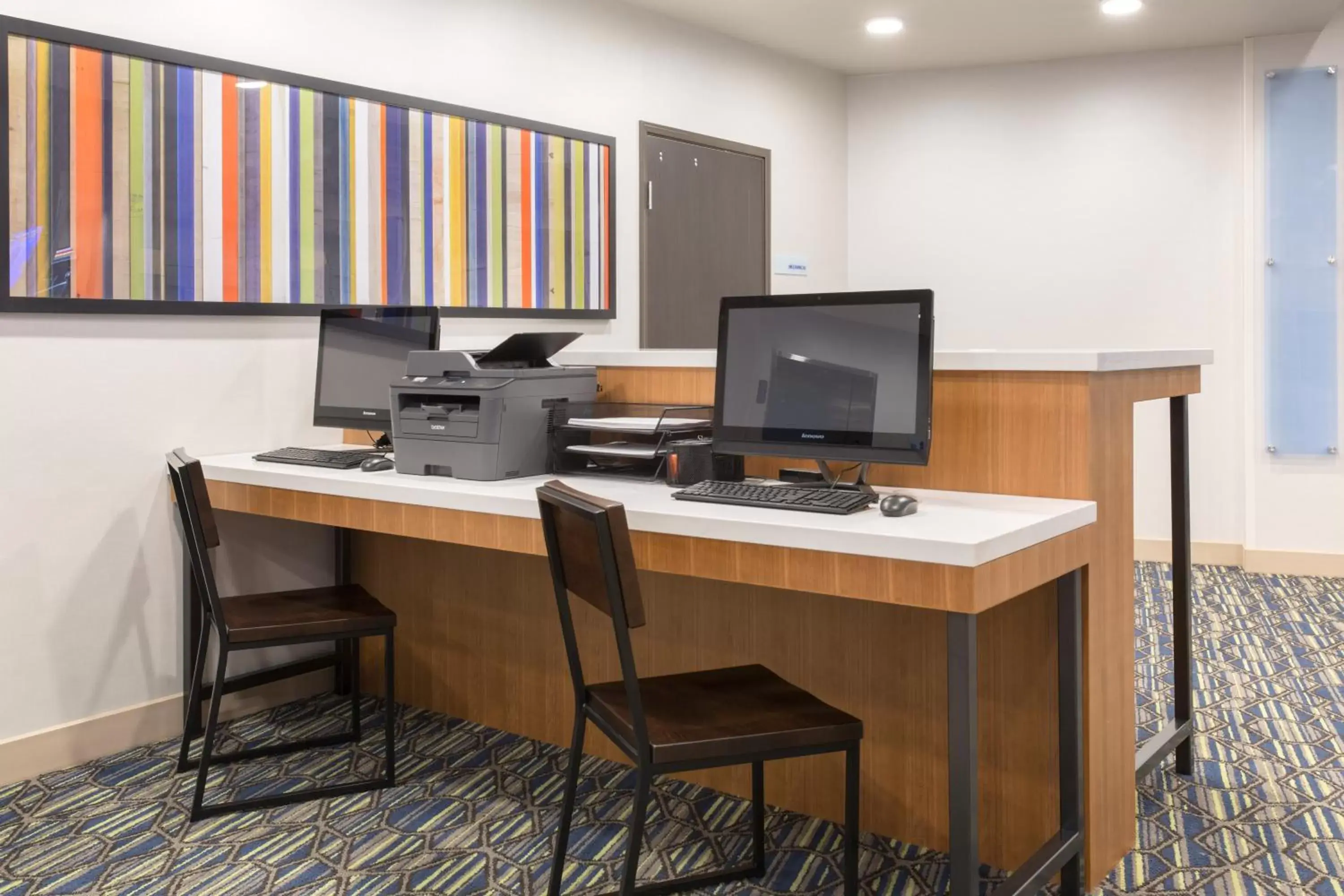 Other, TV/Entertainment Center in Holiday Inn Express & Suites Lincoln I - 80, an IHG Hotel