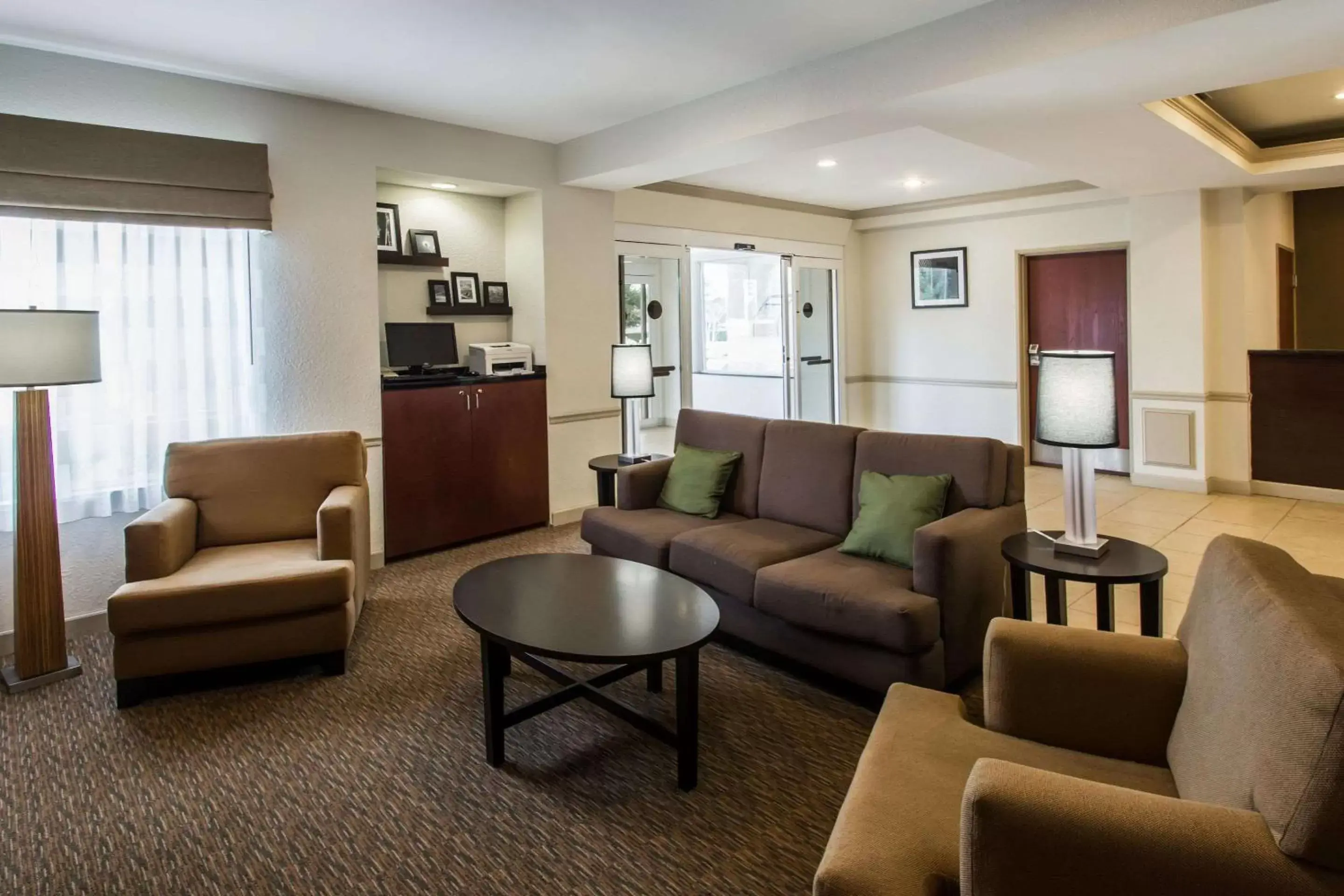Lobby or reception, Seating Area in Sleep Inn & Suites Palatka North