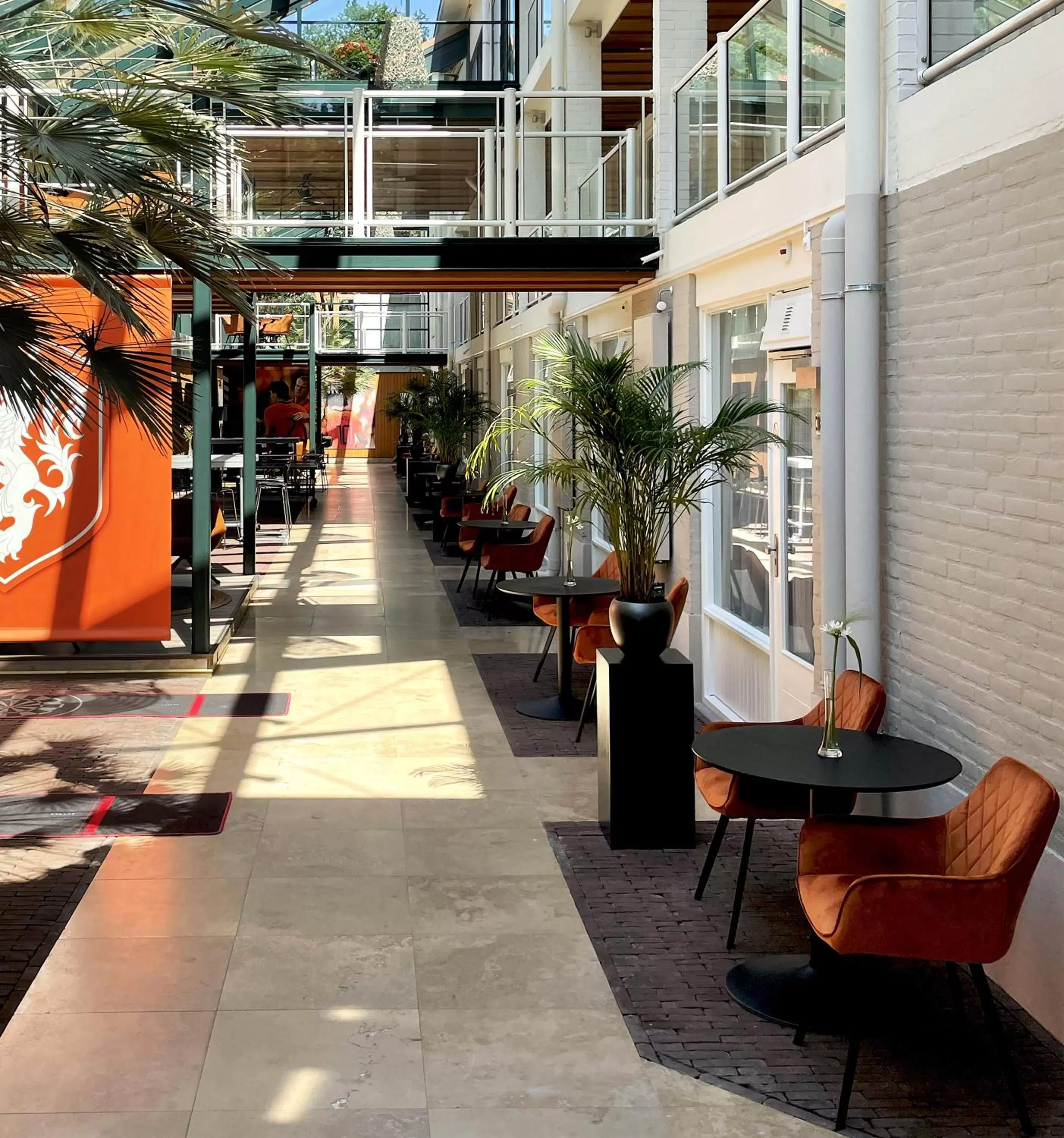 Property building in Fletcher Hotel-Restaurant Oud London