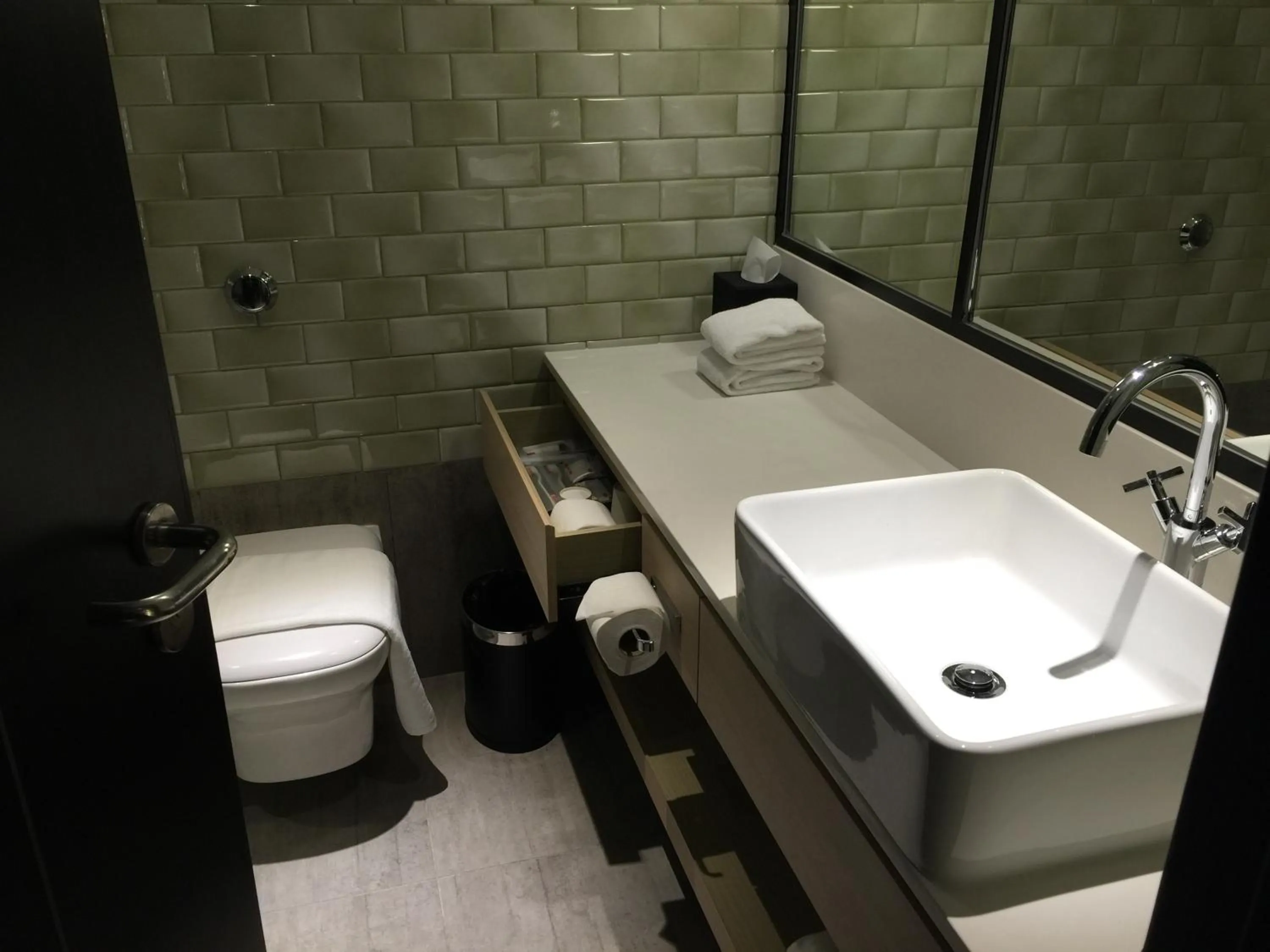 Shower in Aerotel Singapore - Transit Hotel in Terminal 1