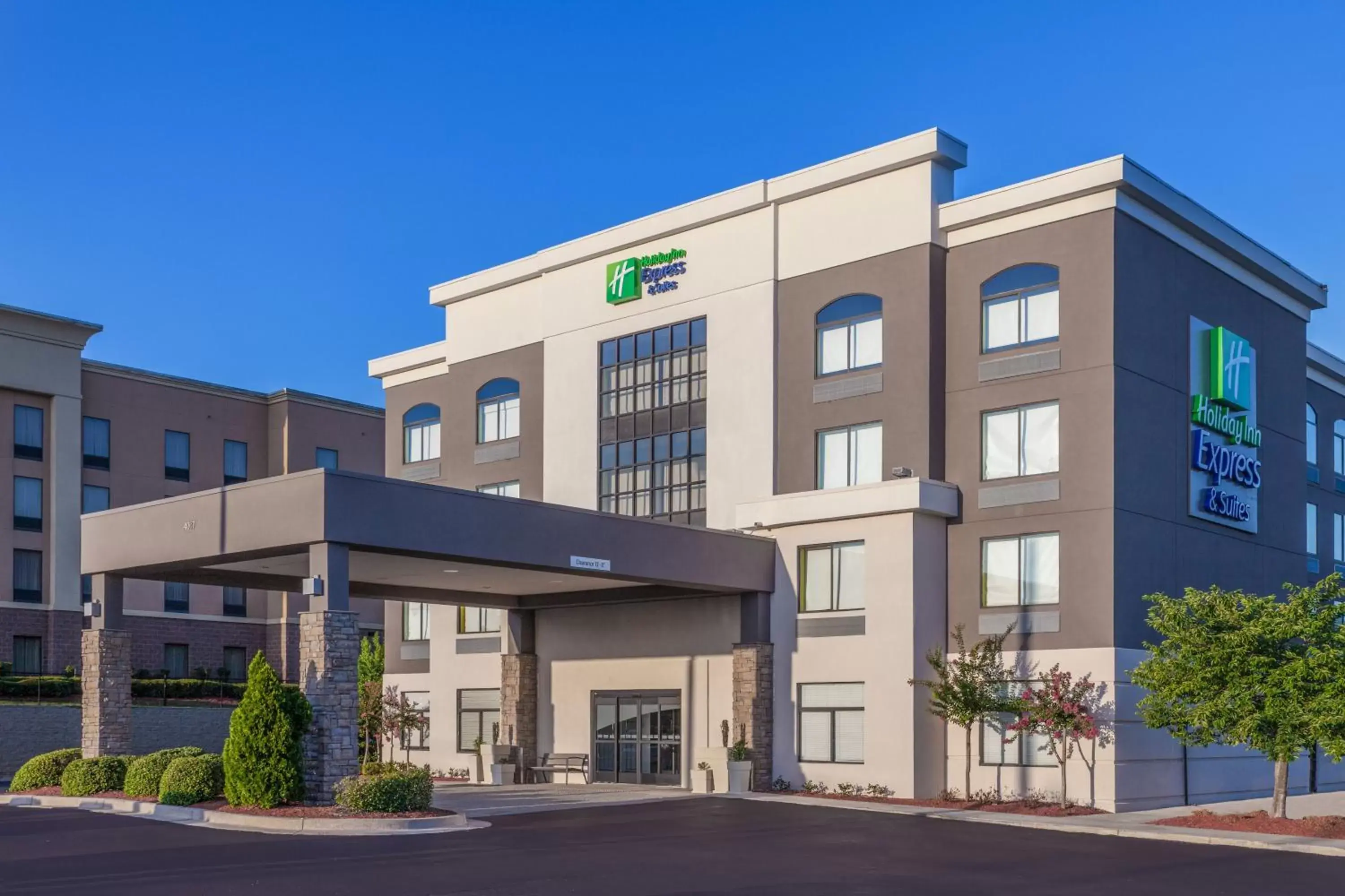 Property Building in Holiday Inn Express & Suites Augusta West - Ft Gordon Area, an IHG Hotel