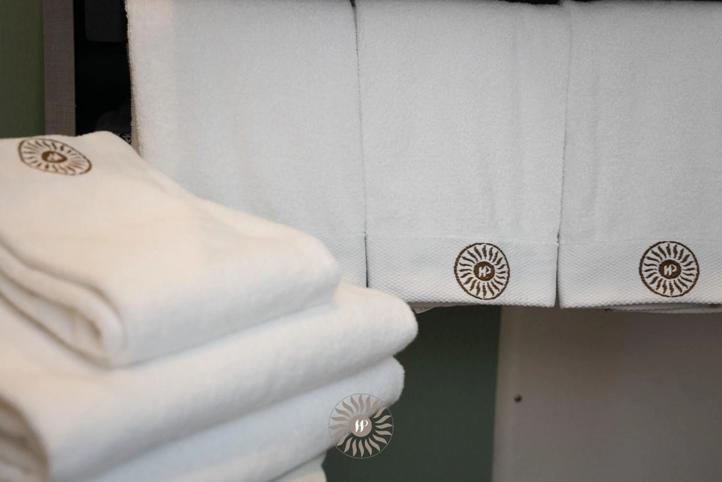 towels, Bed in Hotel Puccini