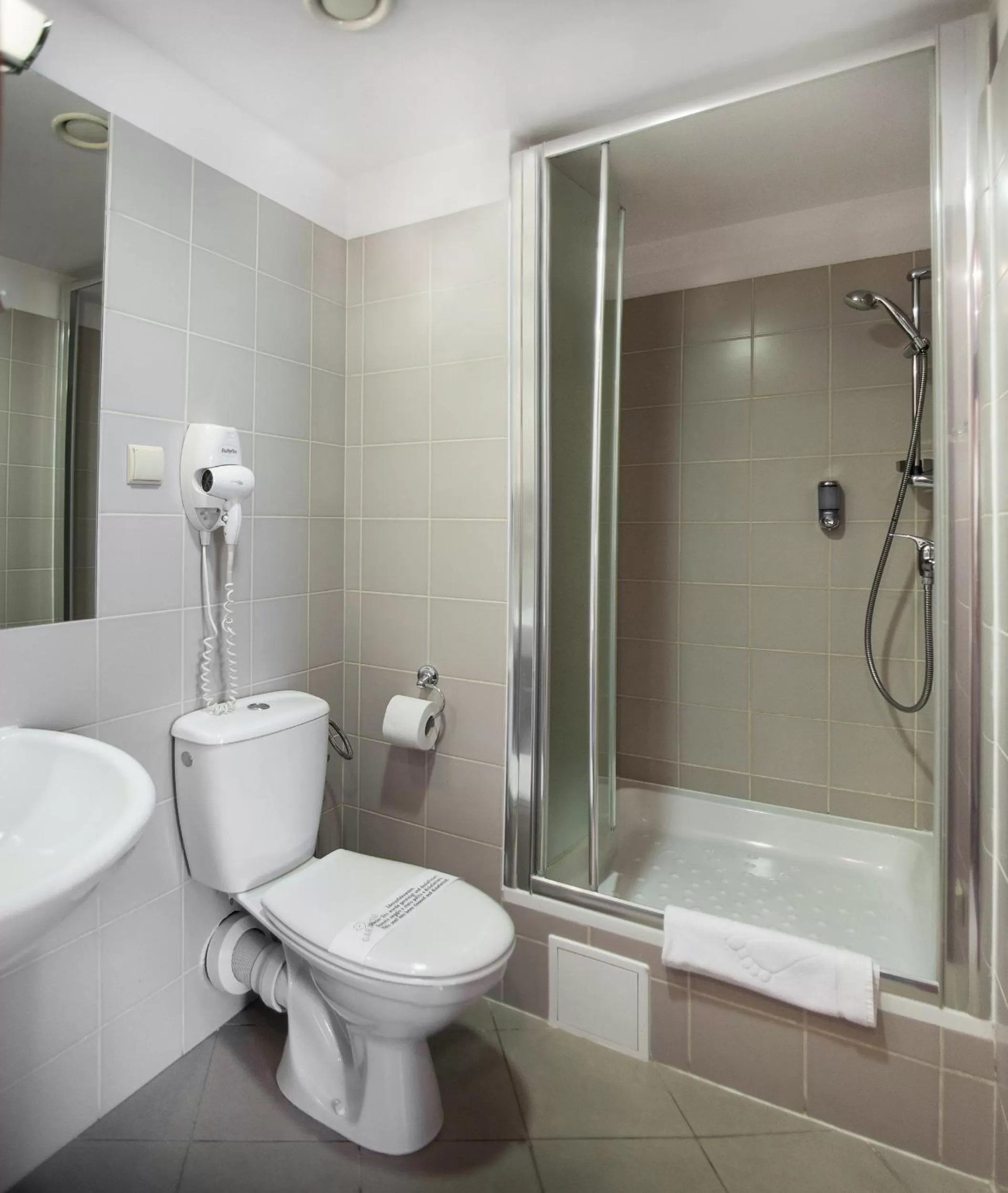 Shower in Hotel Alexander