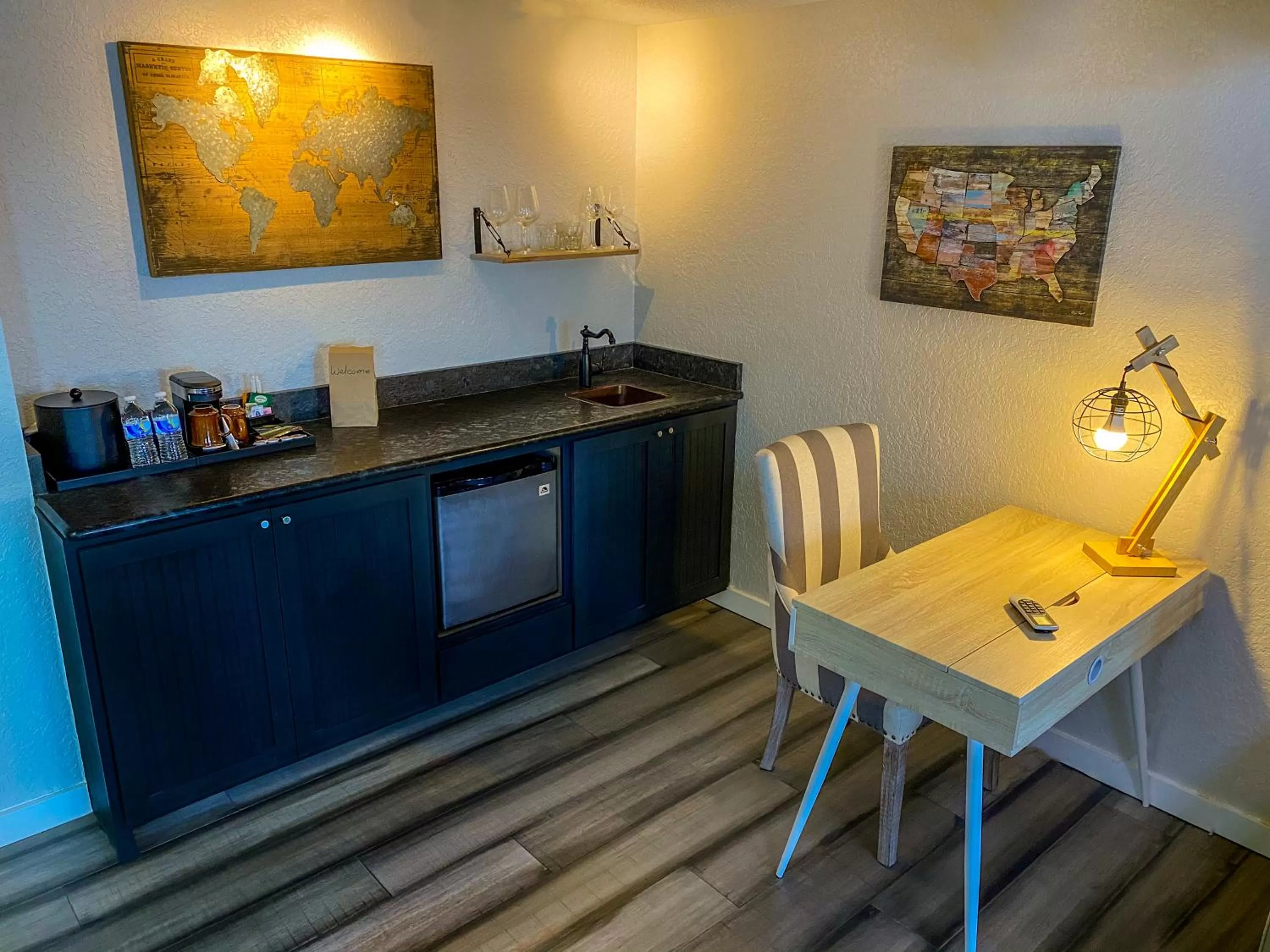 Coffee/tea facilities in Artisan Downtown