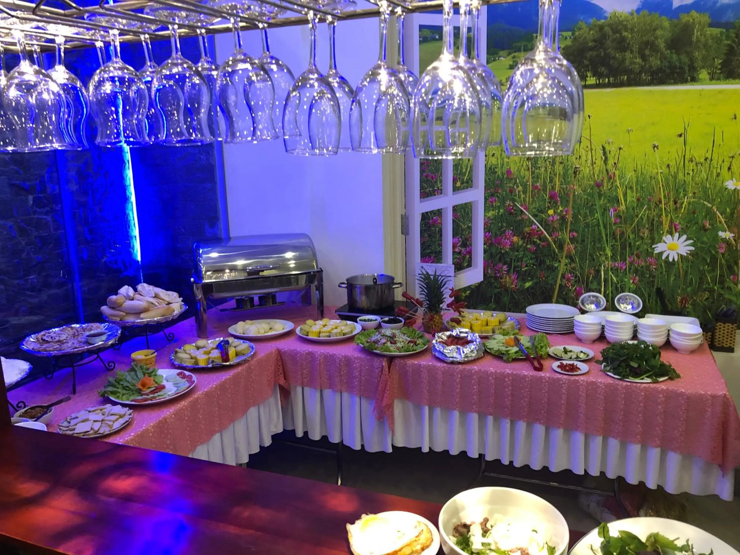 Buffet breakfast in Camellia Hotel