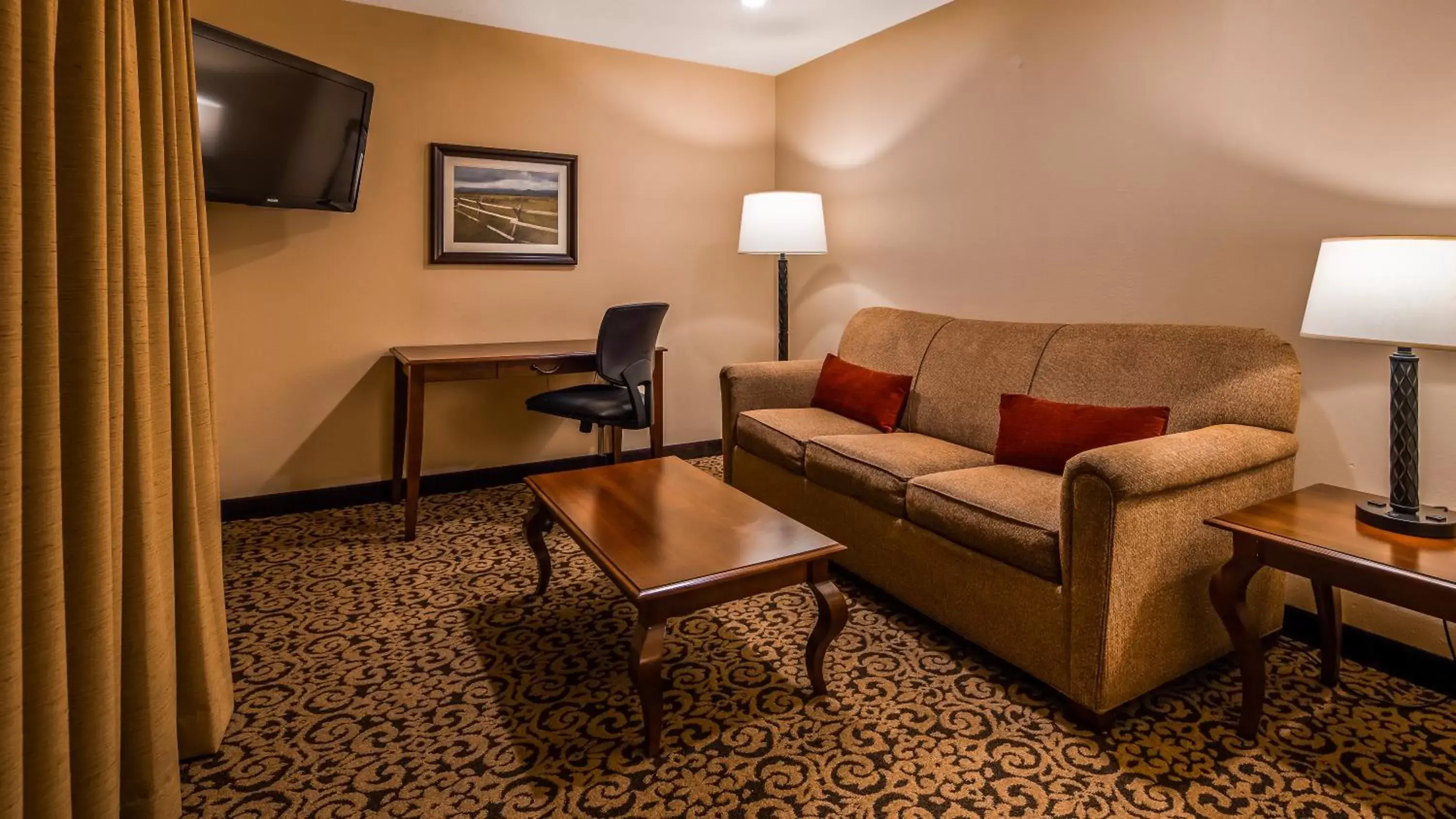 Living room, Seating Area in Best Western Tyrolean Lodge