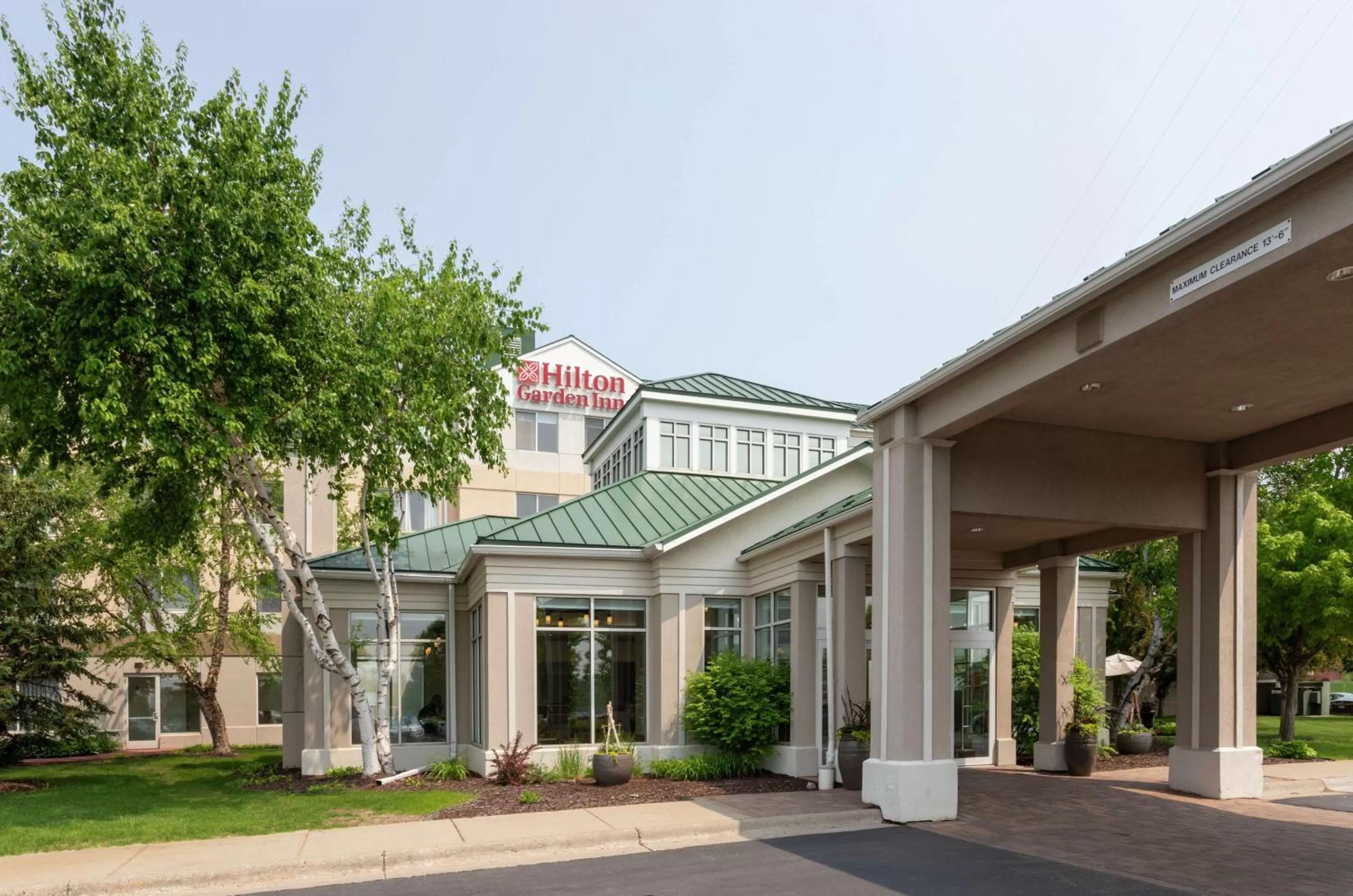 Property building in Hilton Garden Inn Minneapolis Saint Paul-Shoreview