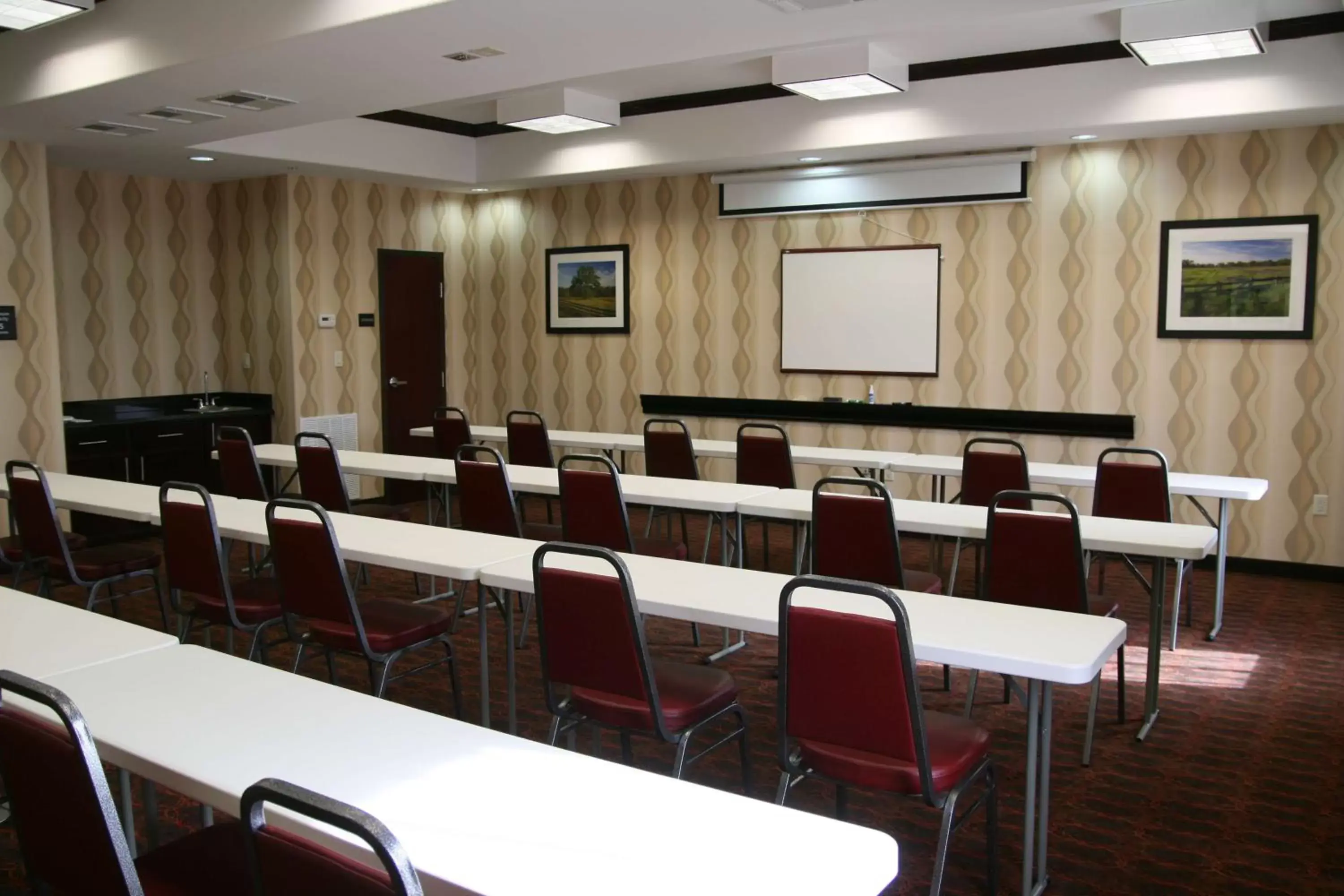 Meeting/conference room in Hampton Inn & Suites Brenham