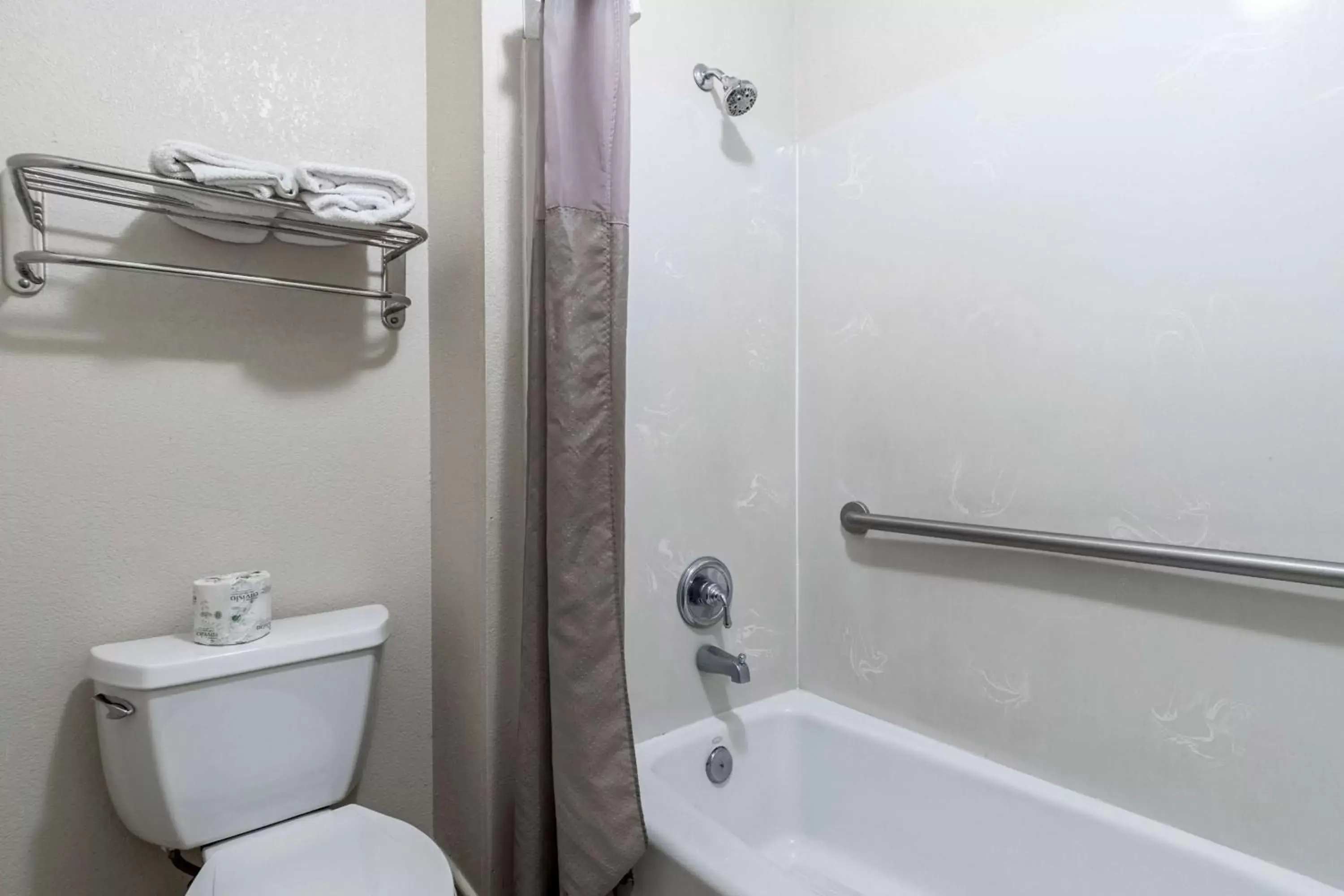 Shower, Bathroom in Motel 6-Kingsburg, CA