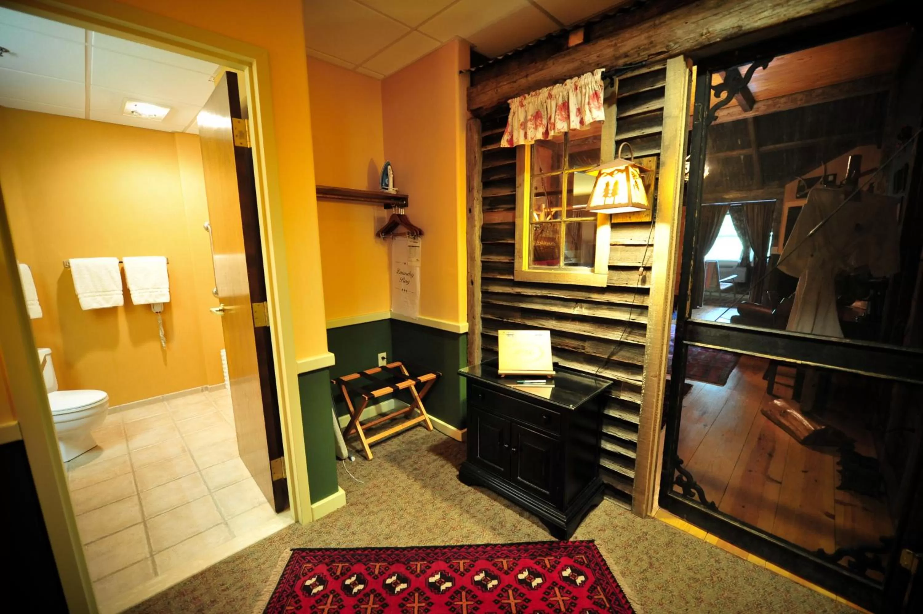 Bathroom in The Common Man Inn, Spa & Lodge