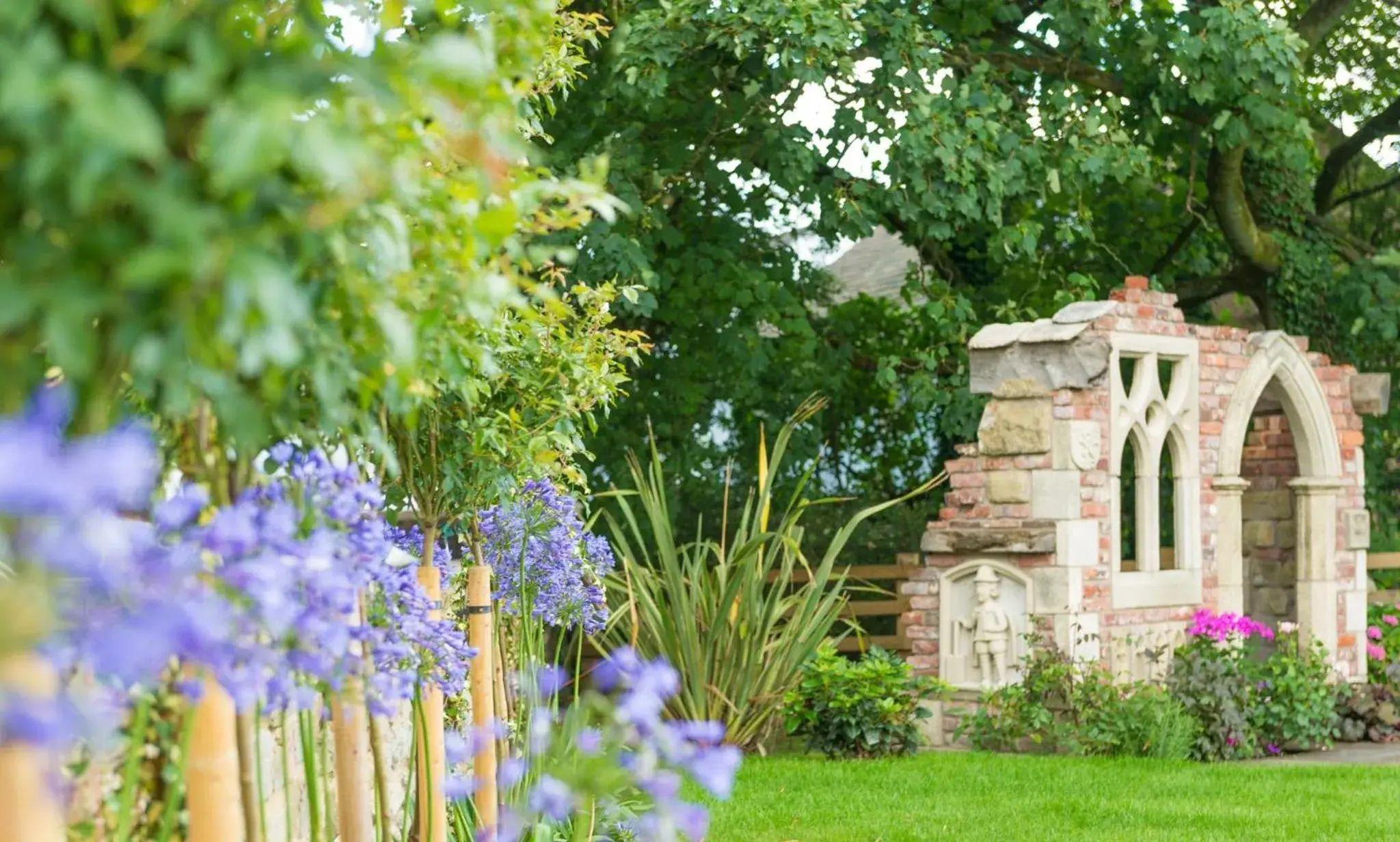 Property Building in Fence Gate Lodge