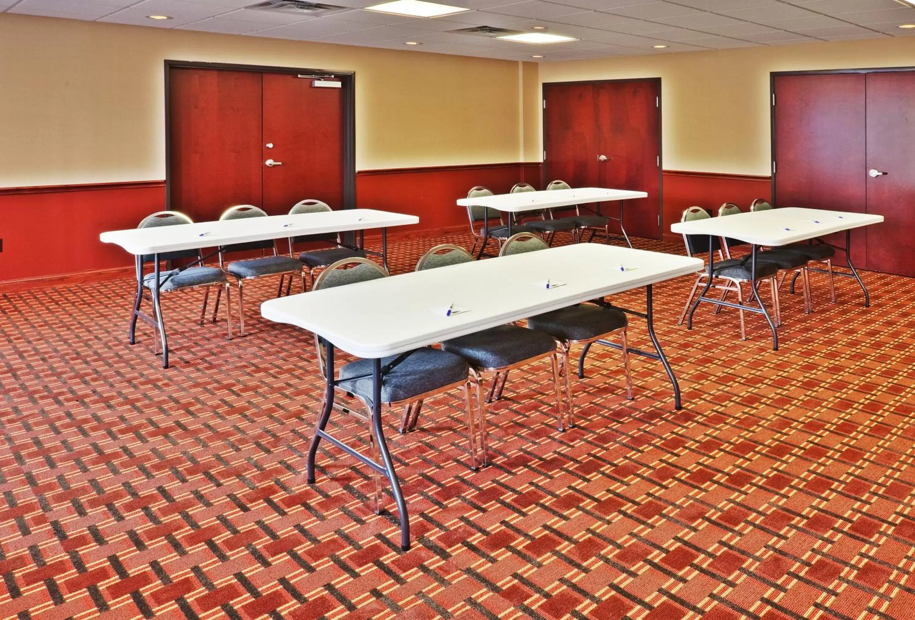 Meeting/conference room, Business Area/Conference Room in Holiday Inn Express & Suites Perry, an IHG Hotel