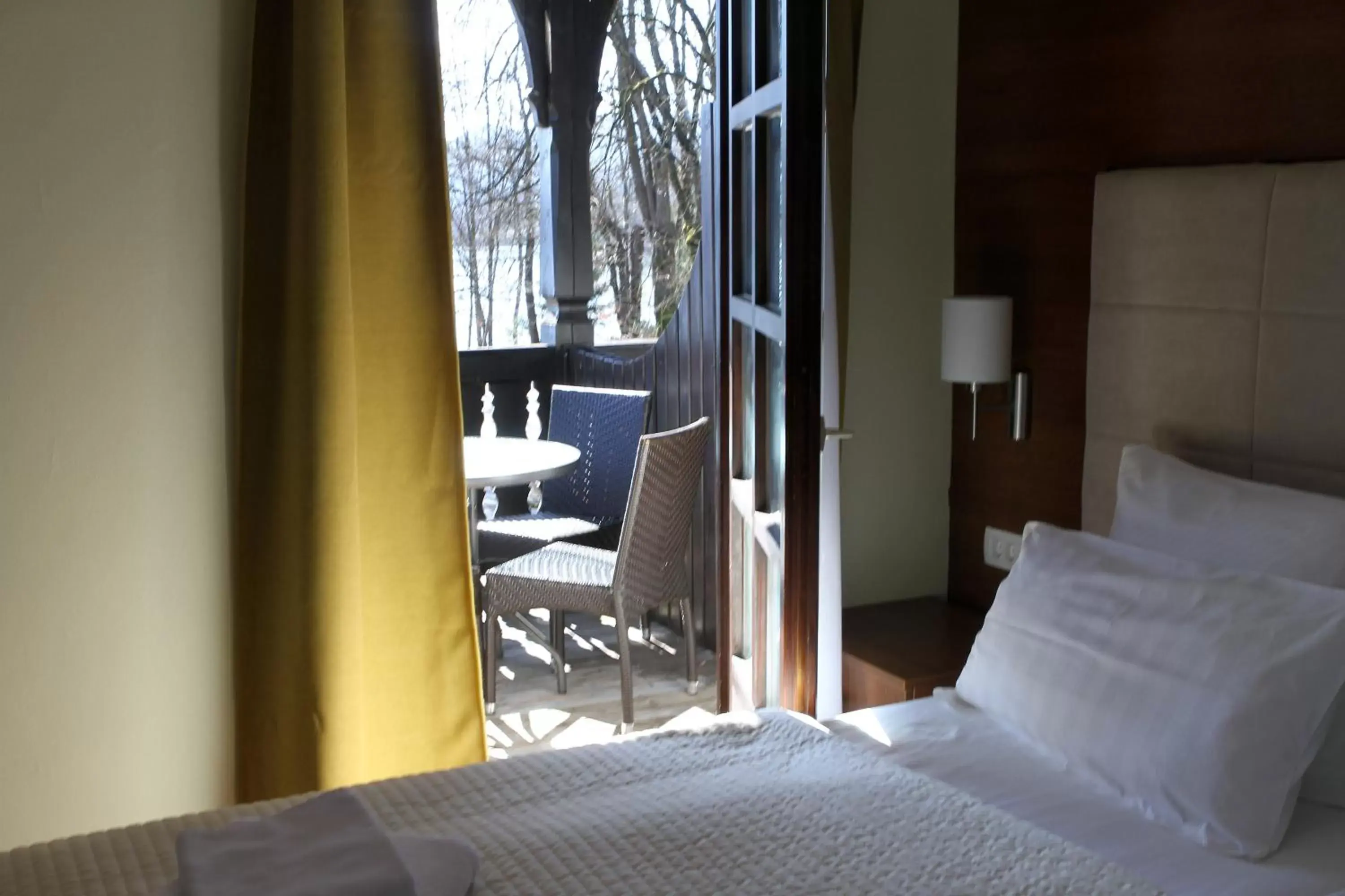 Comfort Triple Room with Balcony and Lake View in Penzion Zaka Comfort Triple Room with Balcony and Lake View in Penzion Zaka