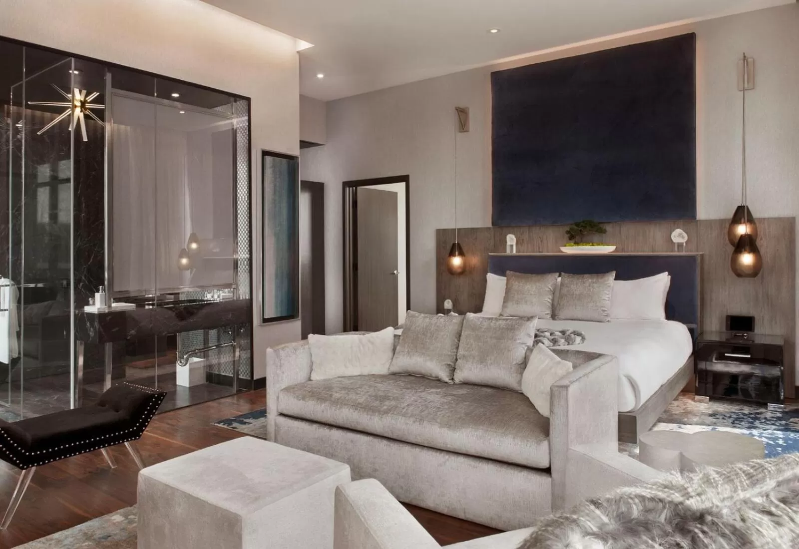 Bedroom in Dream Hollywood, by Hyatt