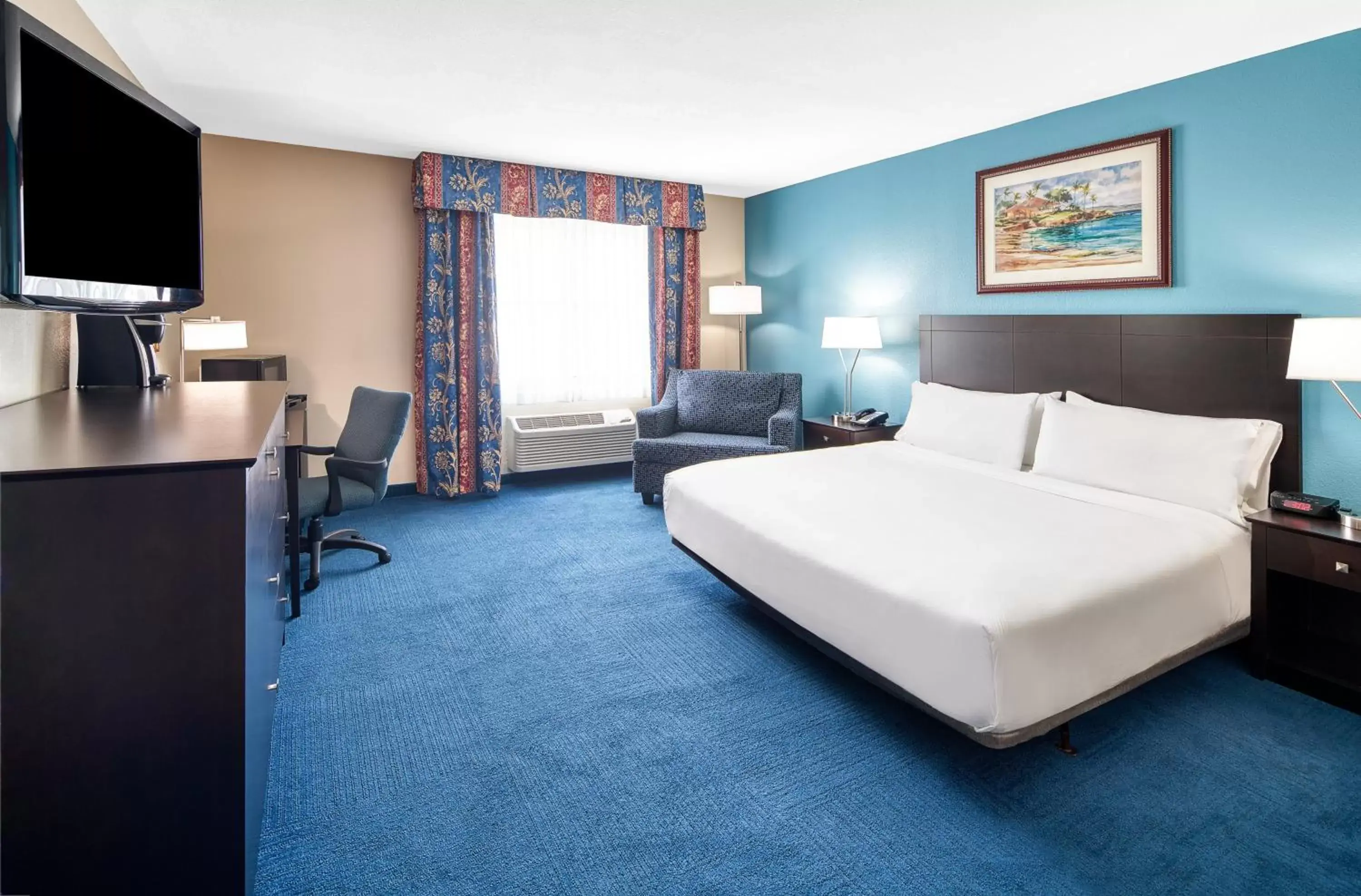 Photo of the whole room in Holiday Inn Express & Suites Miami Kendall, an IHG Hotel