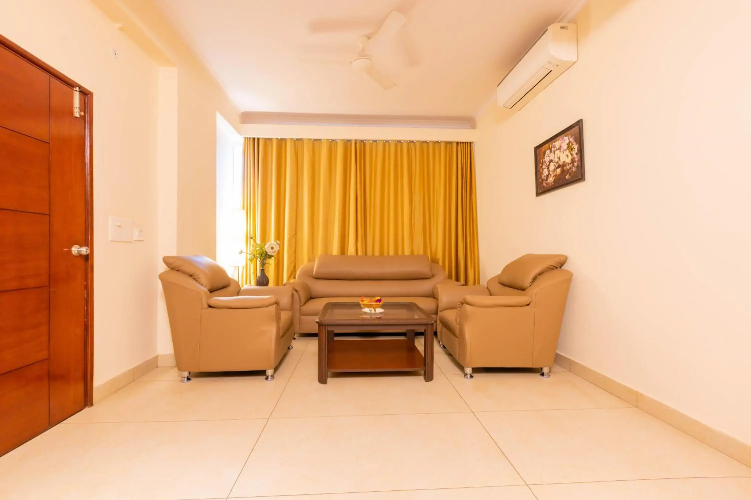 Living room, Seating Area in Hotel Clarks Inn Jaipur, Banipark