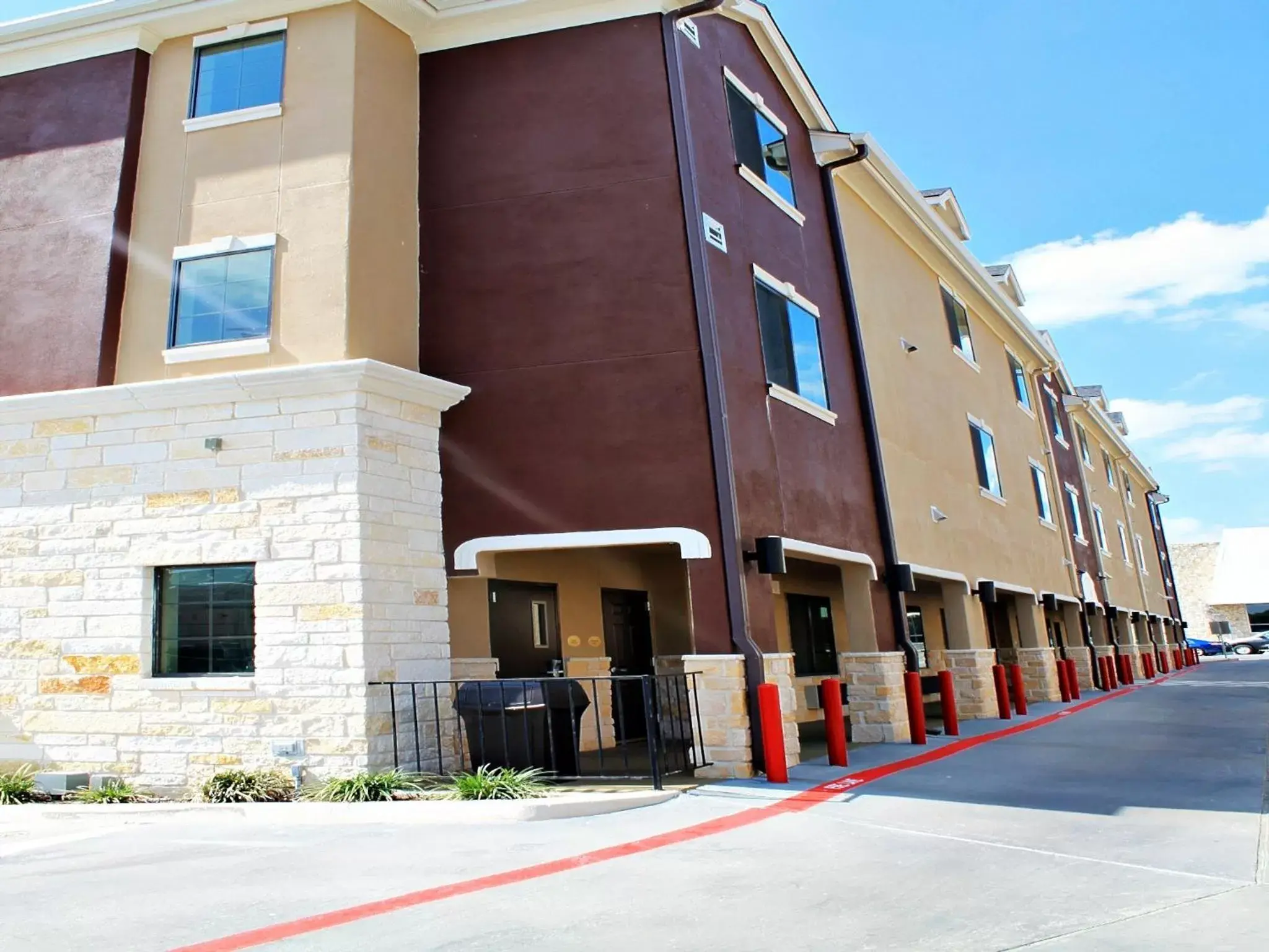 Facade/entrance, Property Building in Cityview Inn & Suites Downtown /RiverCenter Area