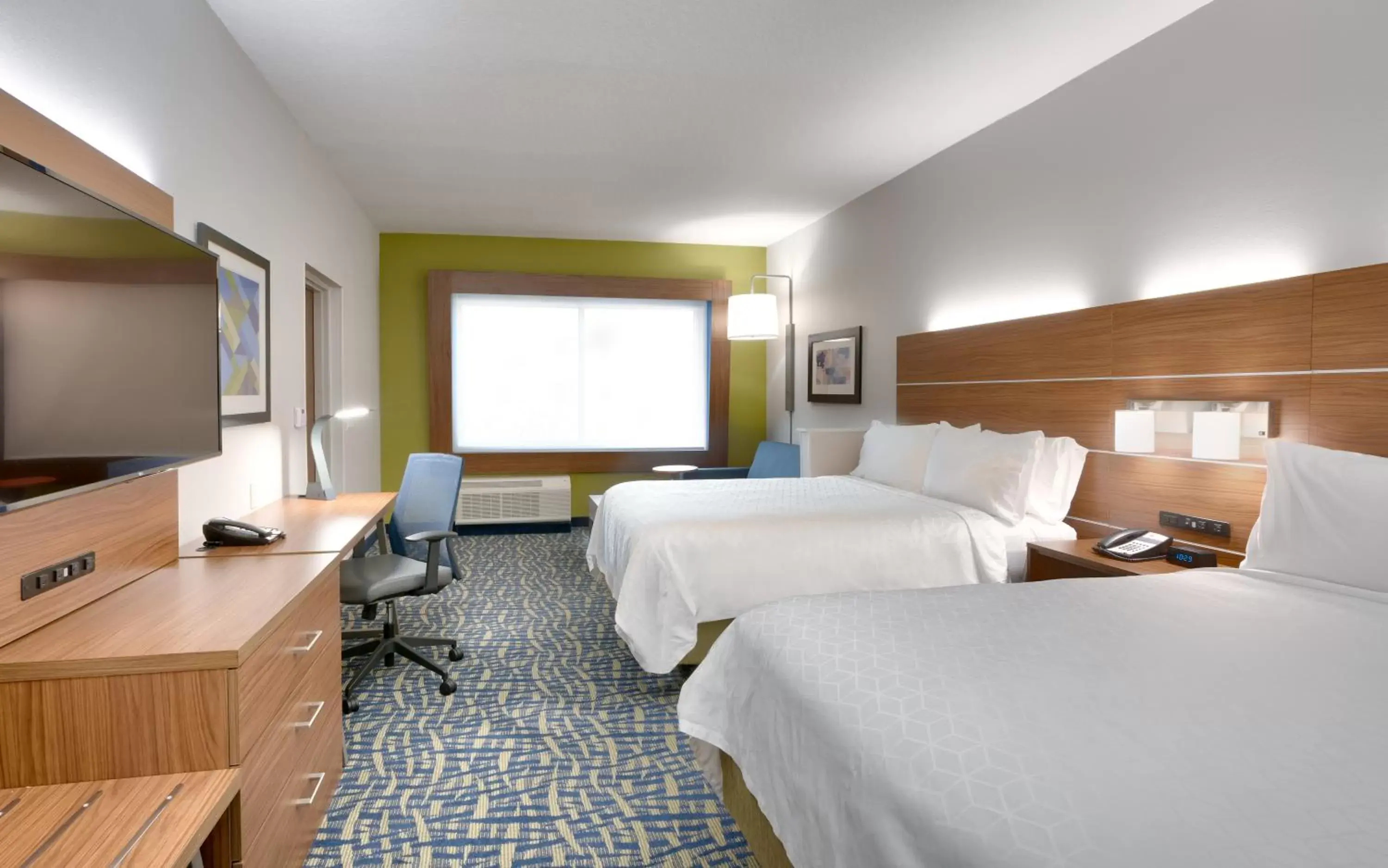 Photo of the whole room in Holiday Inn Express & Suites - Gainesville I-75, an IHG Hotel