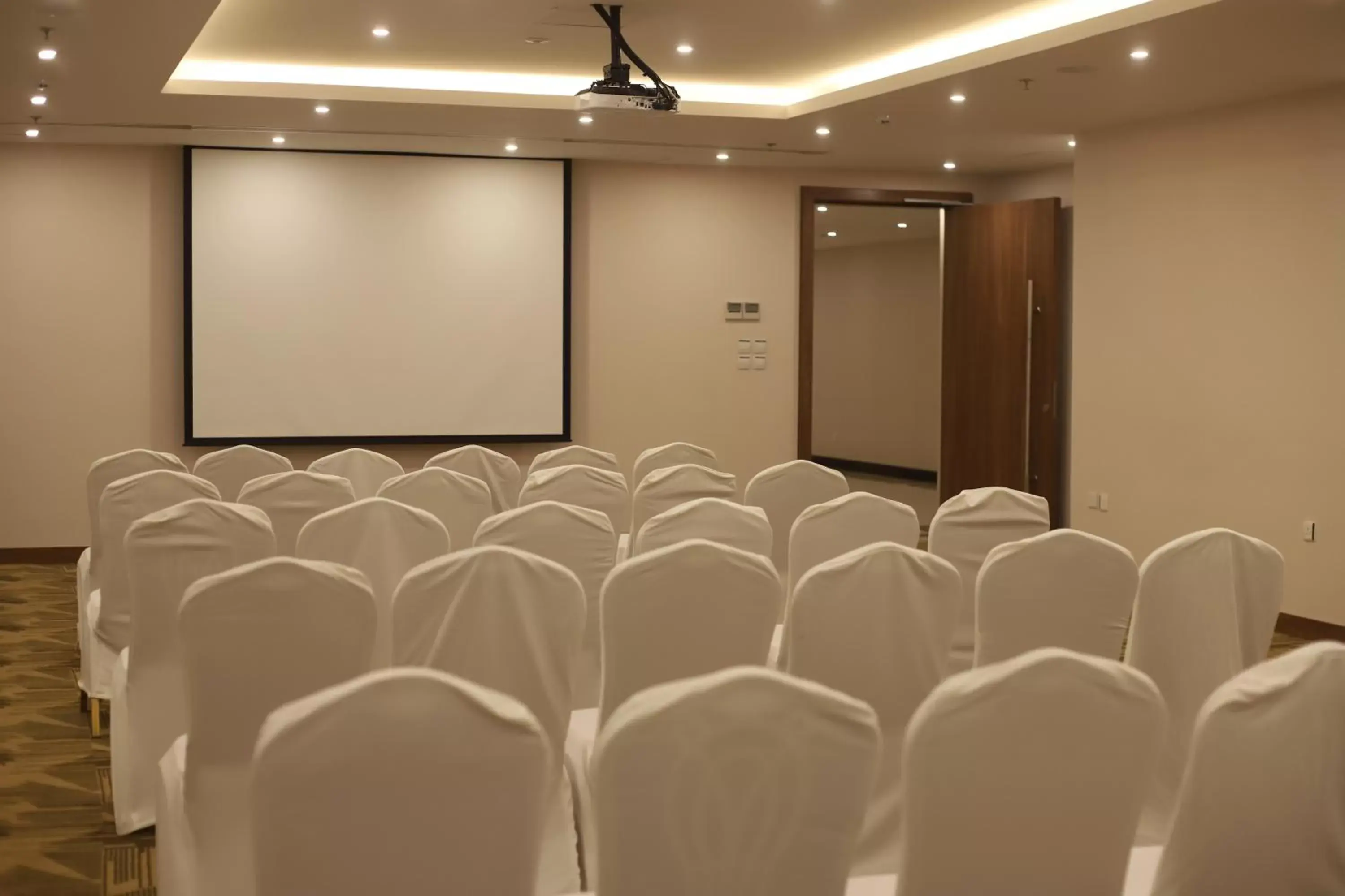 Meeting/conference room in Best Western Plus Buraidah