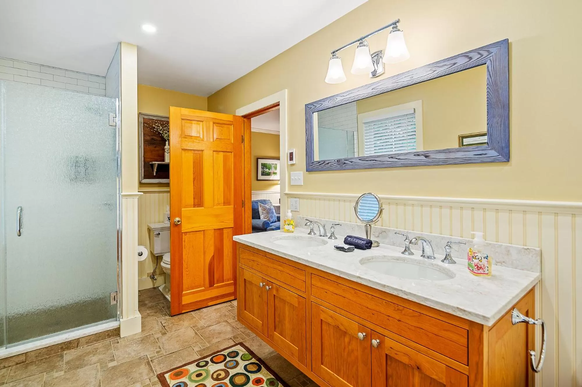 Shower in Abigail's Inn