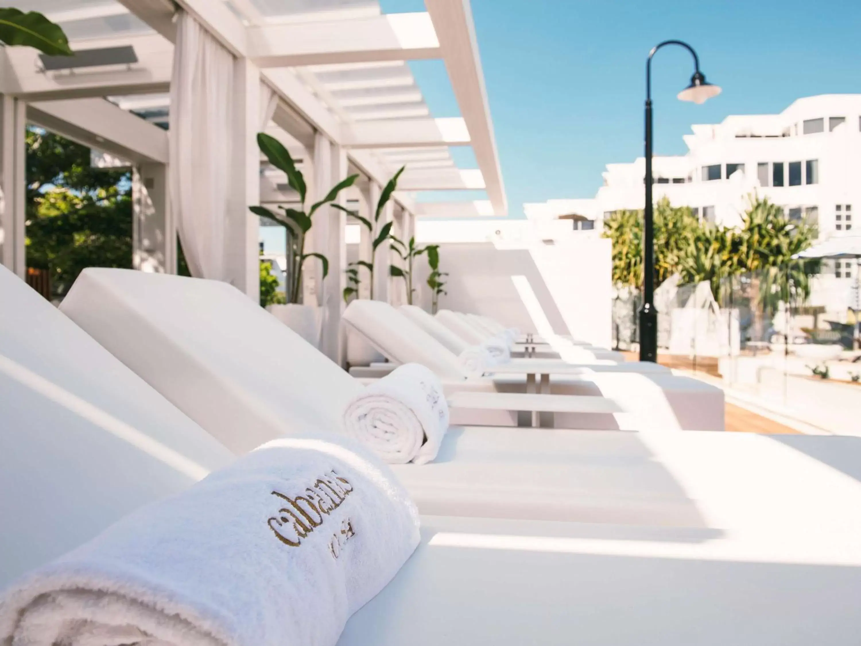 Lounge or bar in Sofitel Noosa Pacific Resort Lounge or bar in Sofitel Noosa Pacific Resort